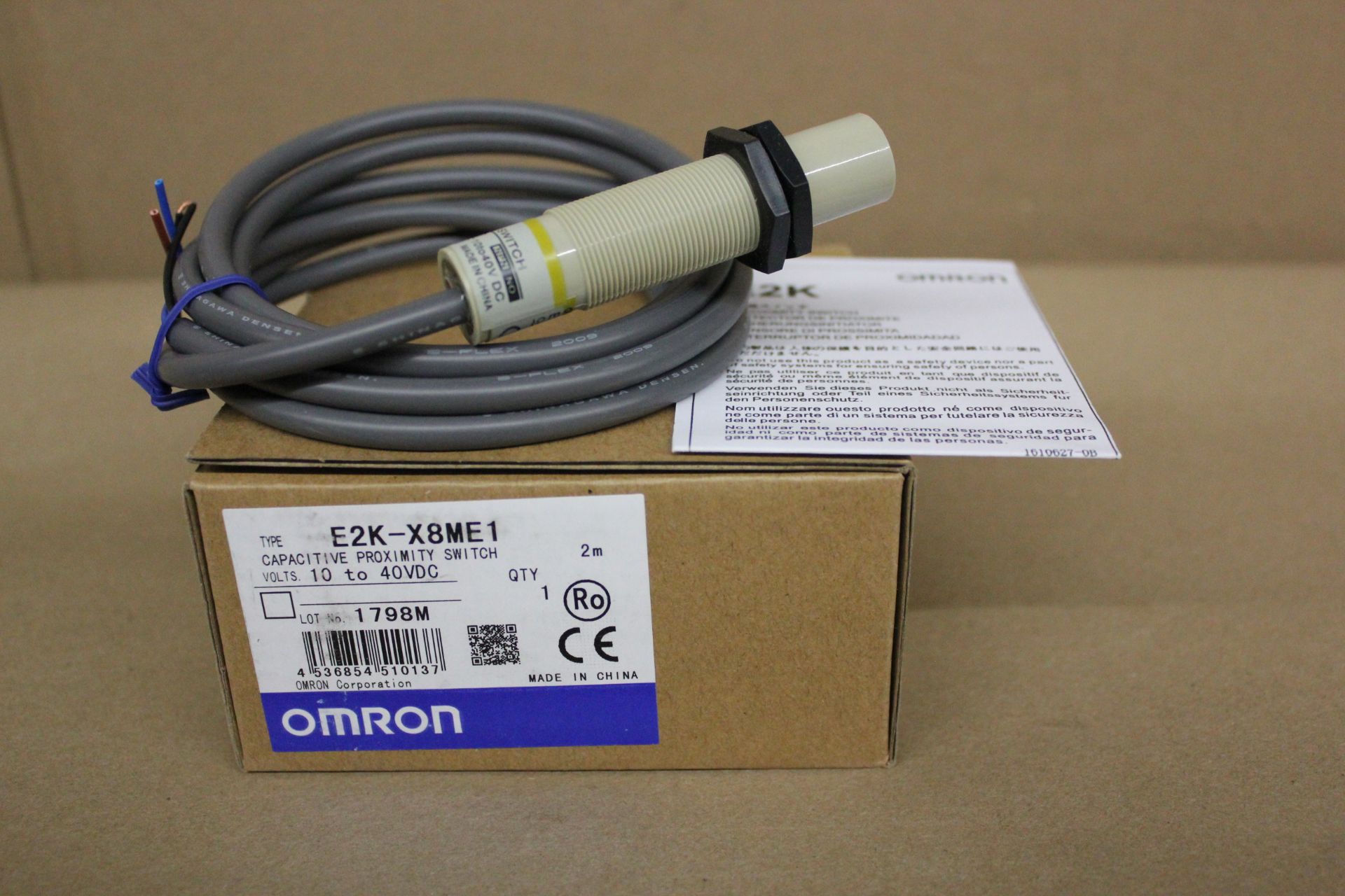 NEW OMRON CAPACITIVE PROXIMITY SWITCH