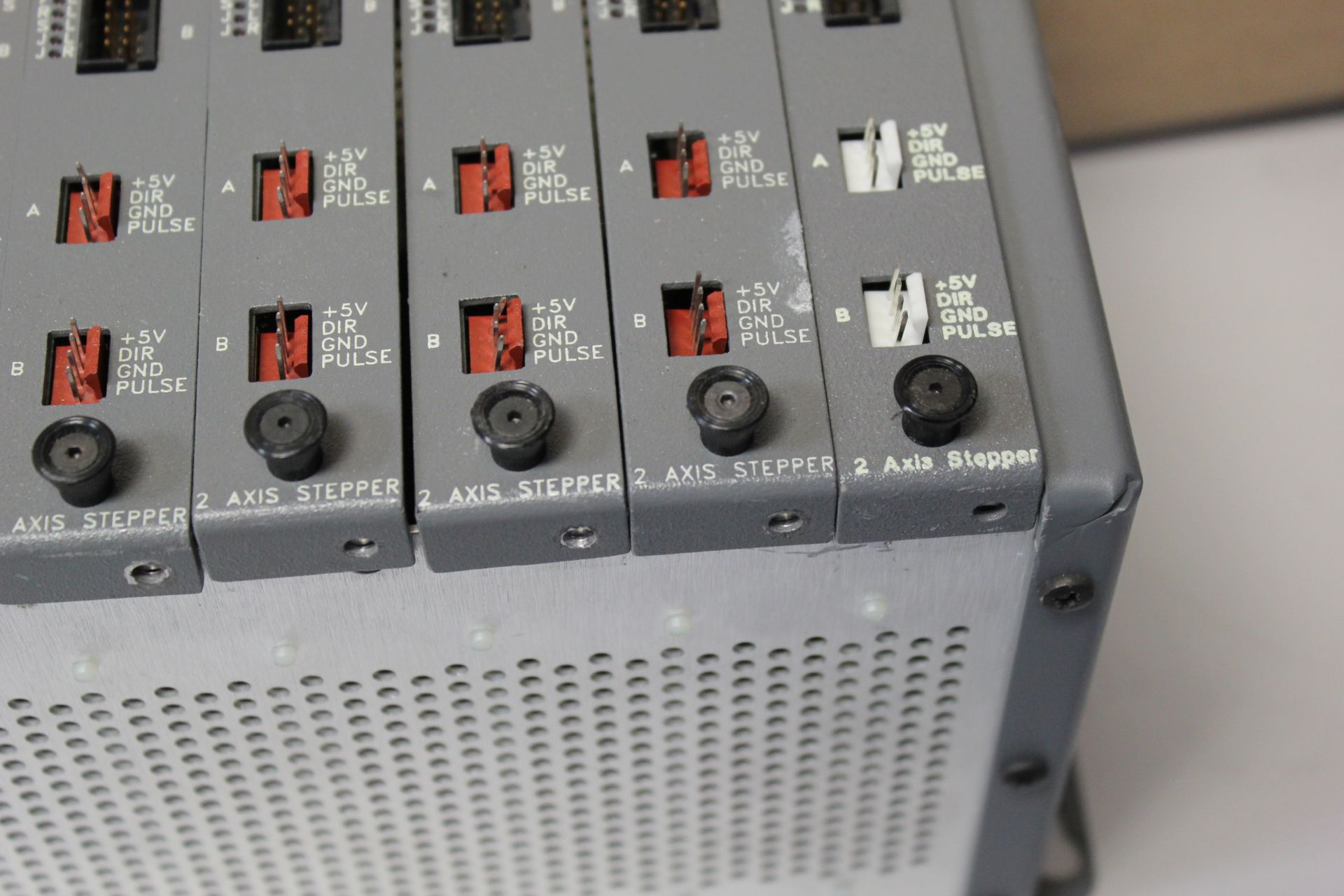 CONTROL TECHNOLOGY PLC RACK WITH 17 MODULES - Image 5 of 12