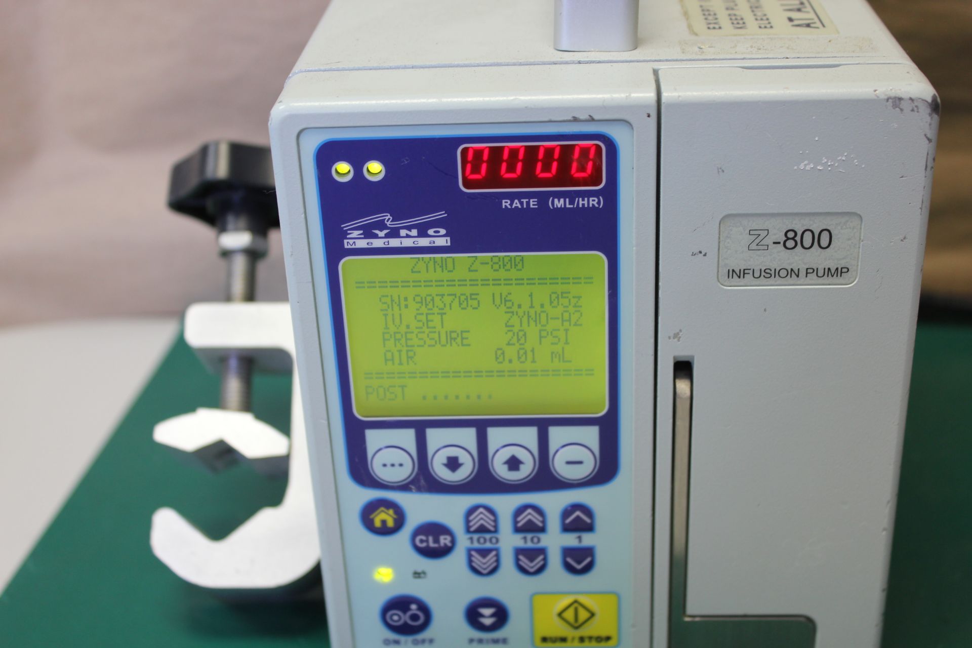 ZYNO MEDICAL Z-800 INFUSION PUMP - Image 2 of 5