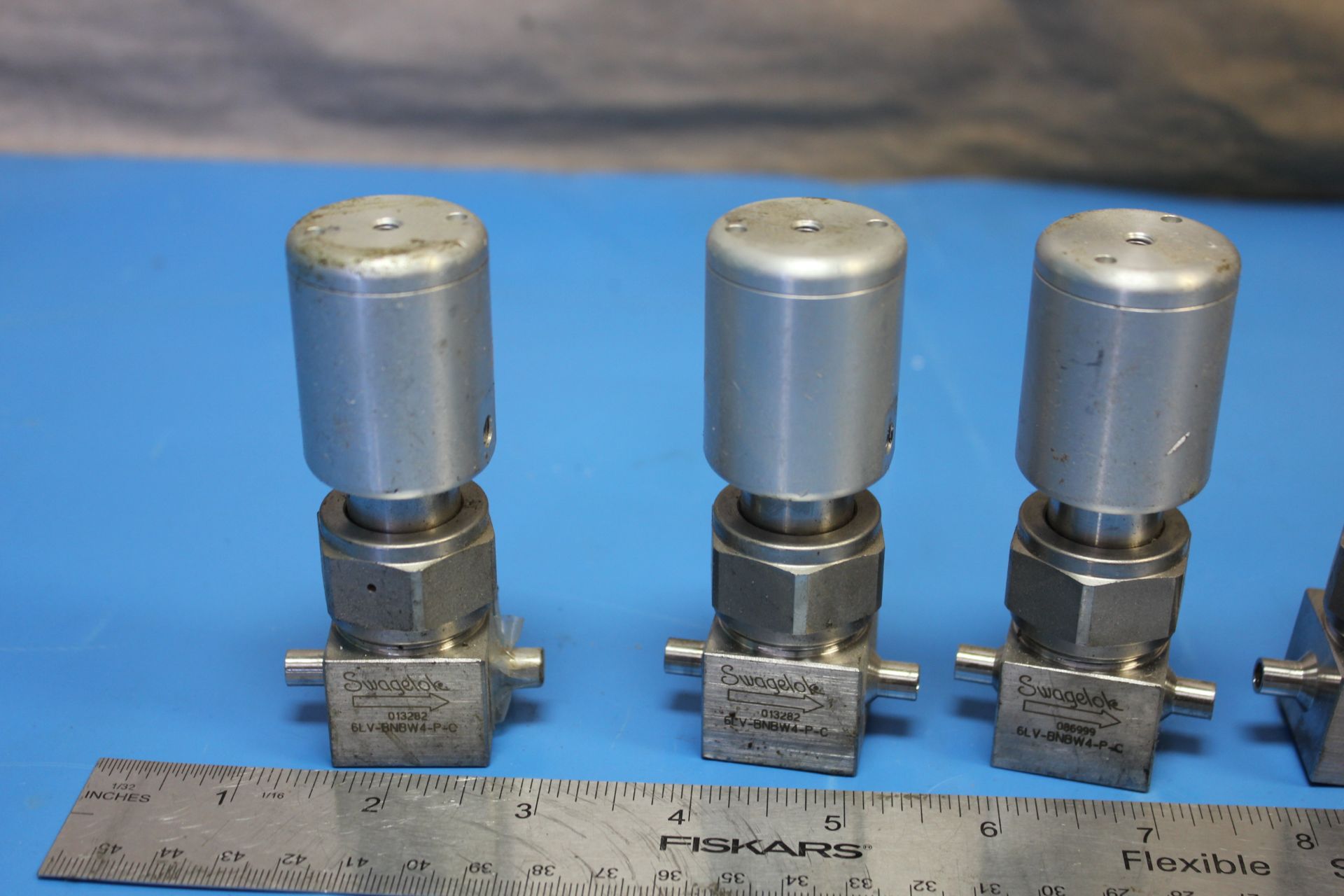 LOT OF 7 SWAGELOK VALVES 6LV-BNBW4-P-C - Image 3 of 5