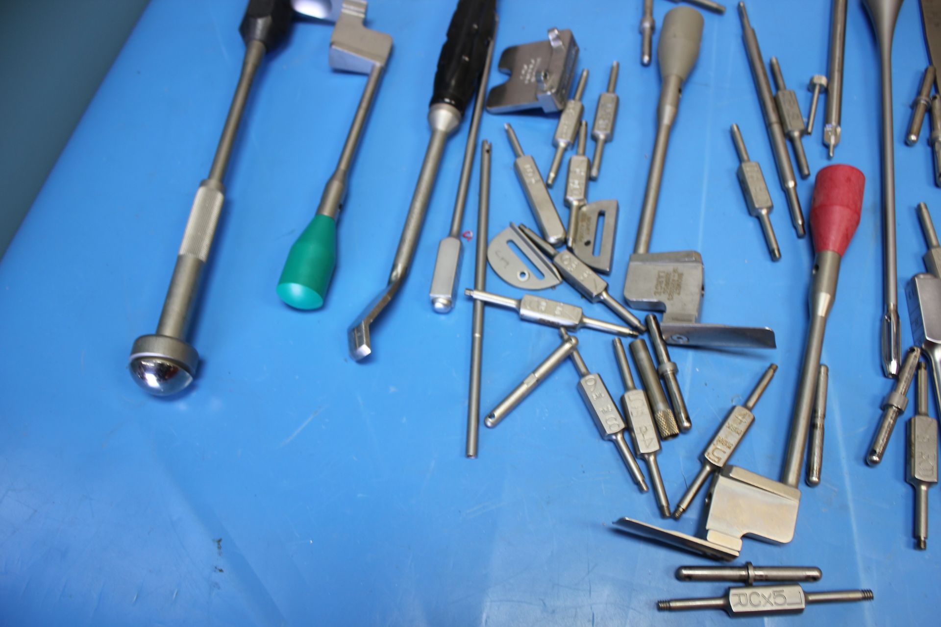 LOT OF MEDICAL/SURGICAL EQUIPMENT SCIENT/X, BIOMET ETC - Image 5 of 15