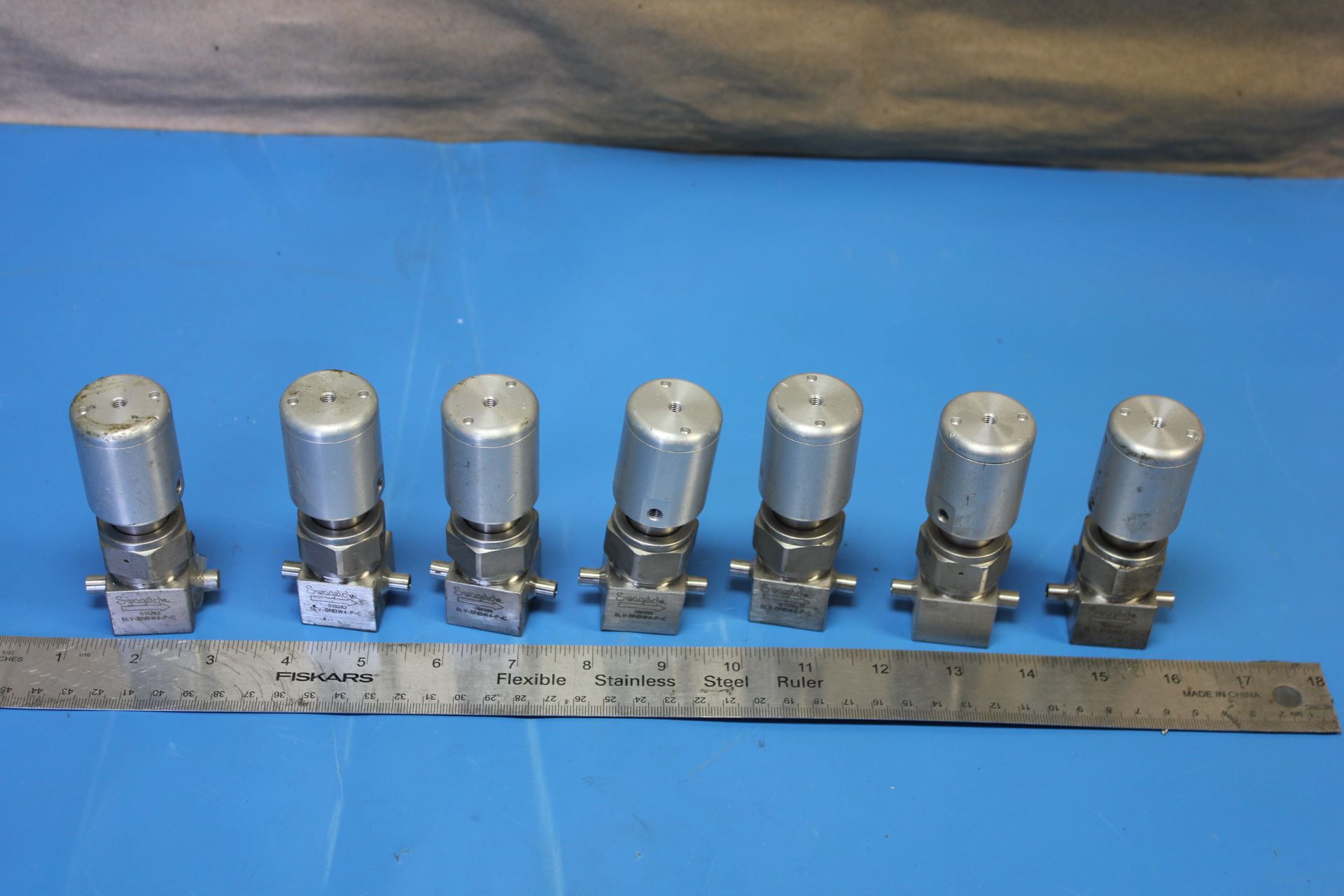 LOT OF 7 SWAGELOK VALVES 6LV-BNBW4-P-C