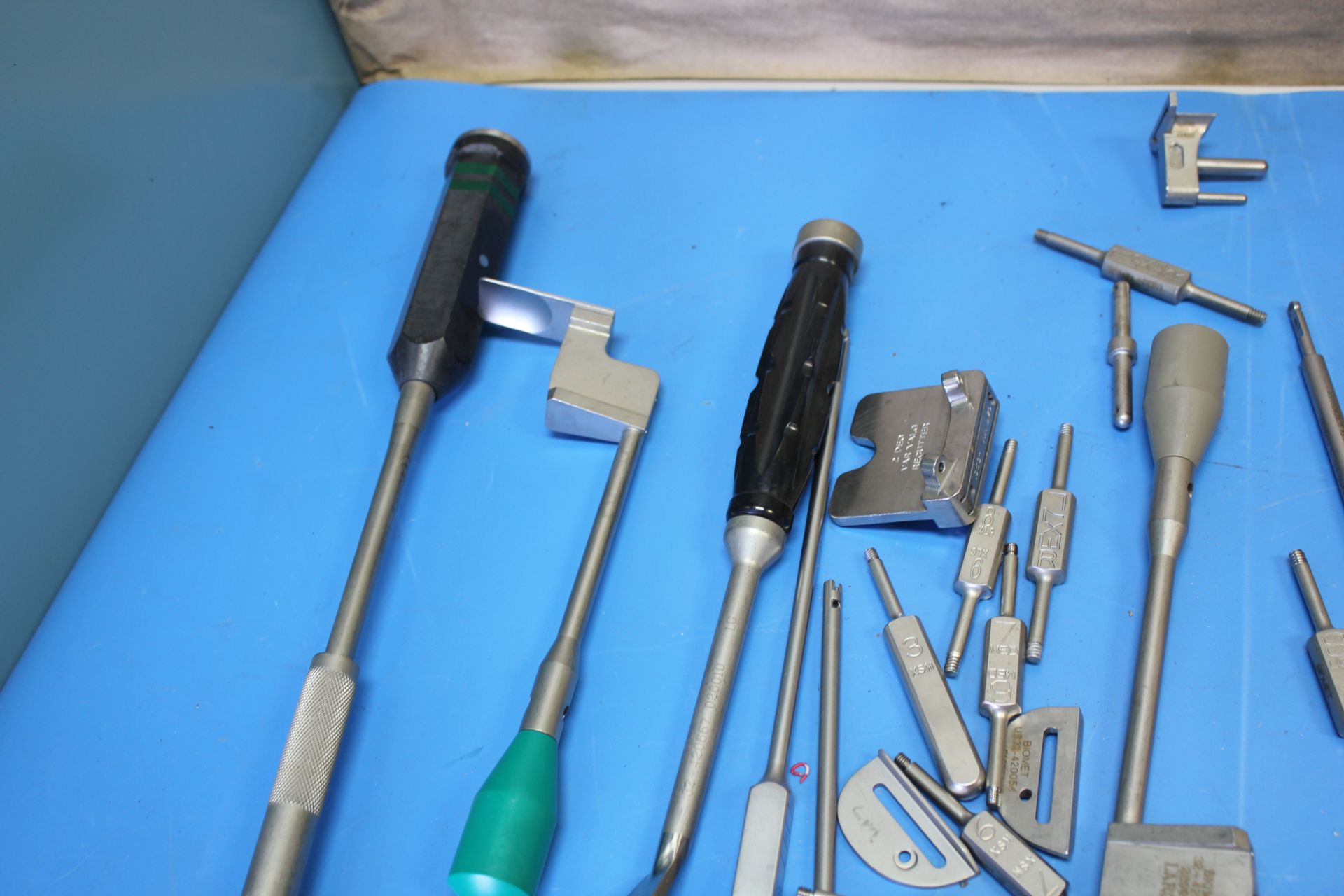 LOT OF MEDICAL/SURGICAL EQUIPMENT SCIENT/X, BIOMET ETC - Image 4 of 15