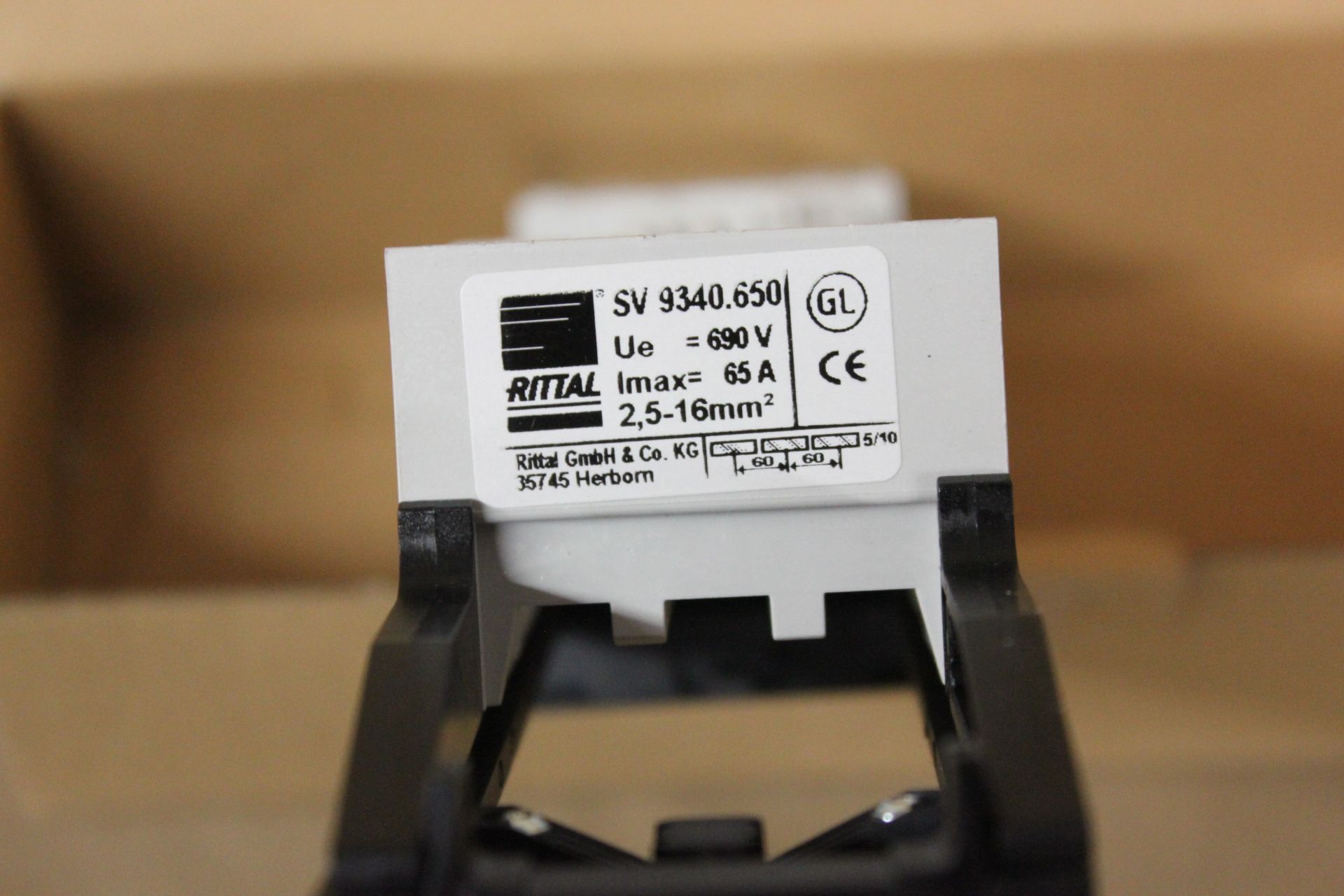 NEW RITTAL BUSBAR ADAPTER - Image 4 of 4