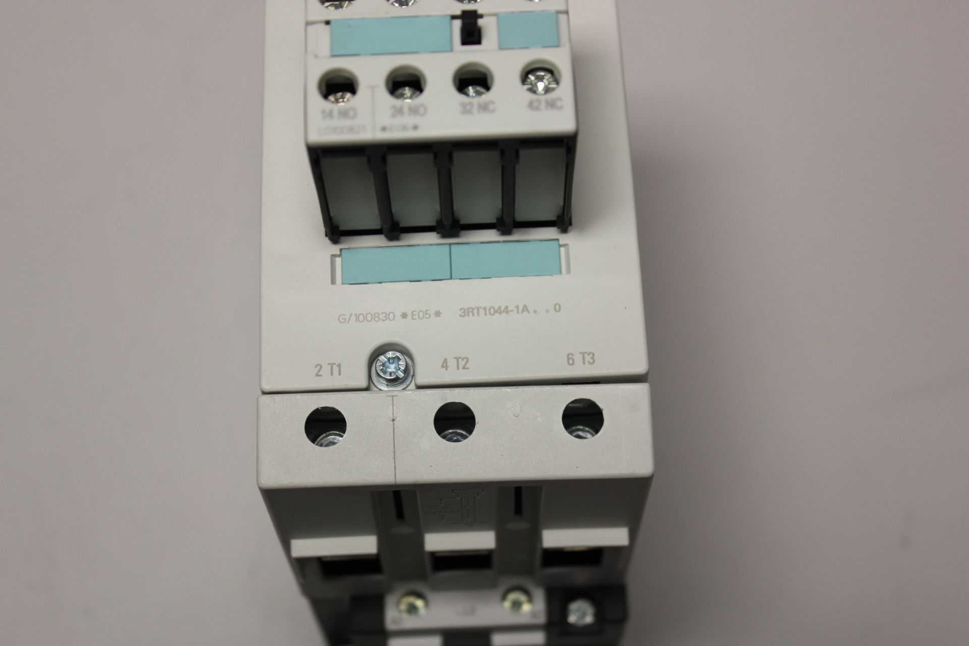 SIEMENS CONTACTOR WITH AUXILIARY CONTACT BLOCK - Image 2 of 7