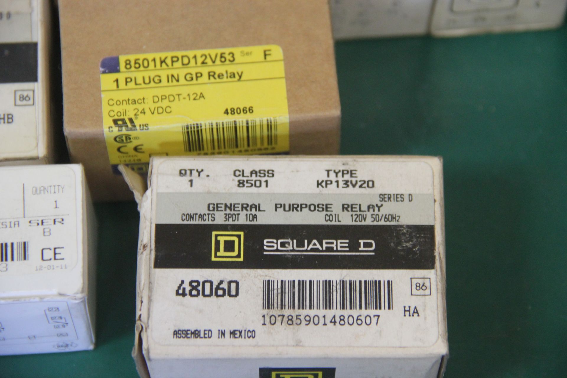 NEW LOT OF ALLEN BRADLEY, SQUARE D, IDEC, RELAYS - Image 6 of 7