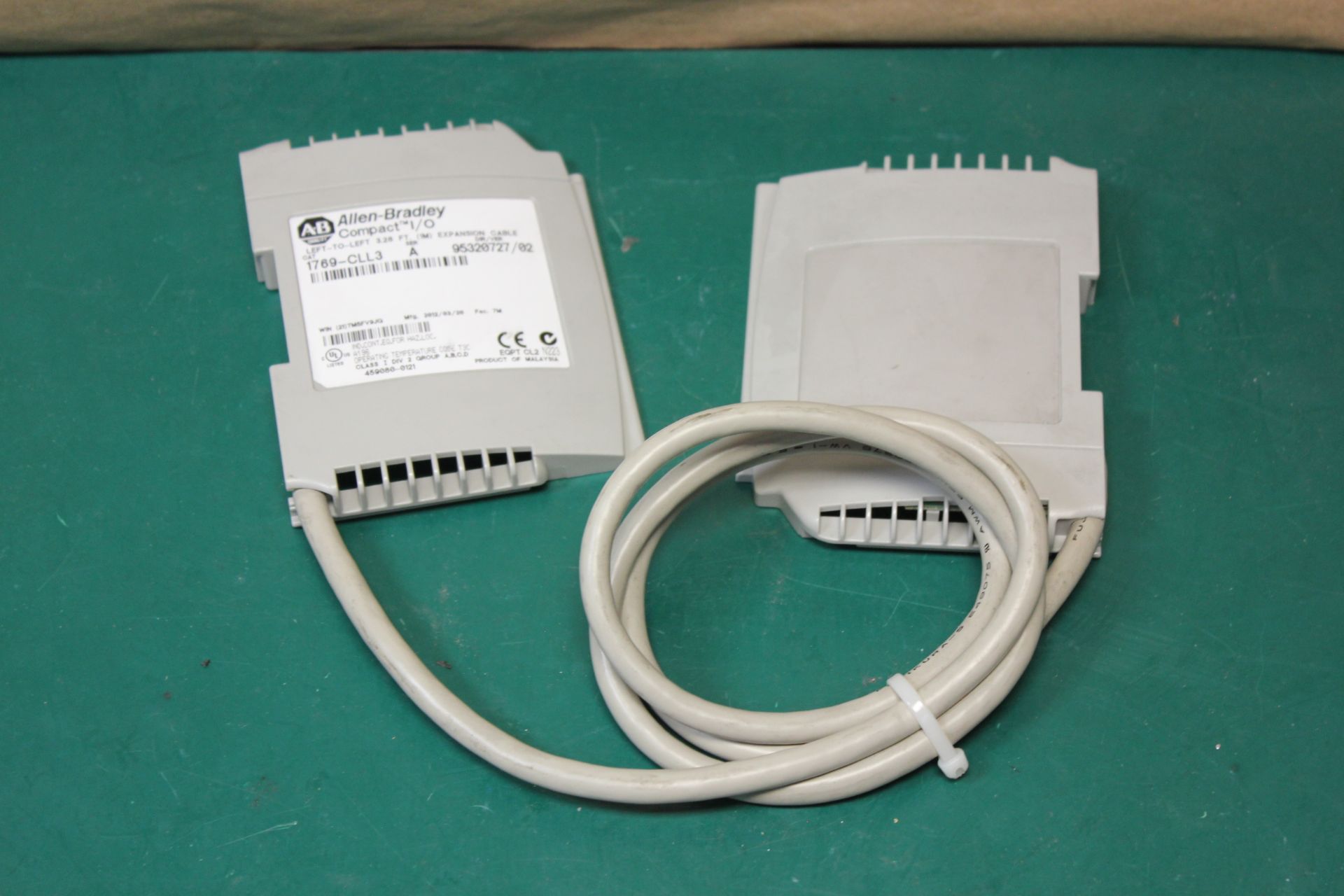 ALLEN BRADLEY COMPACT I/O EXPANSION CABLE