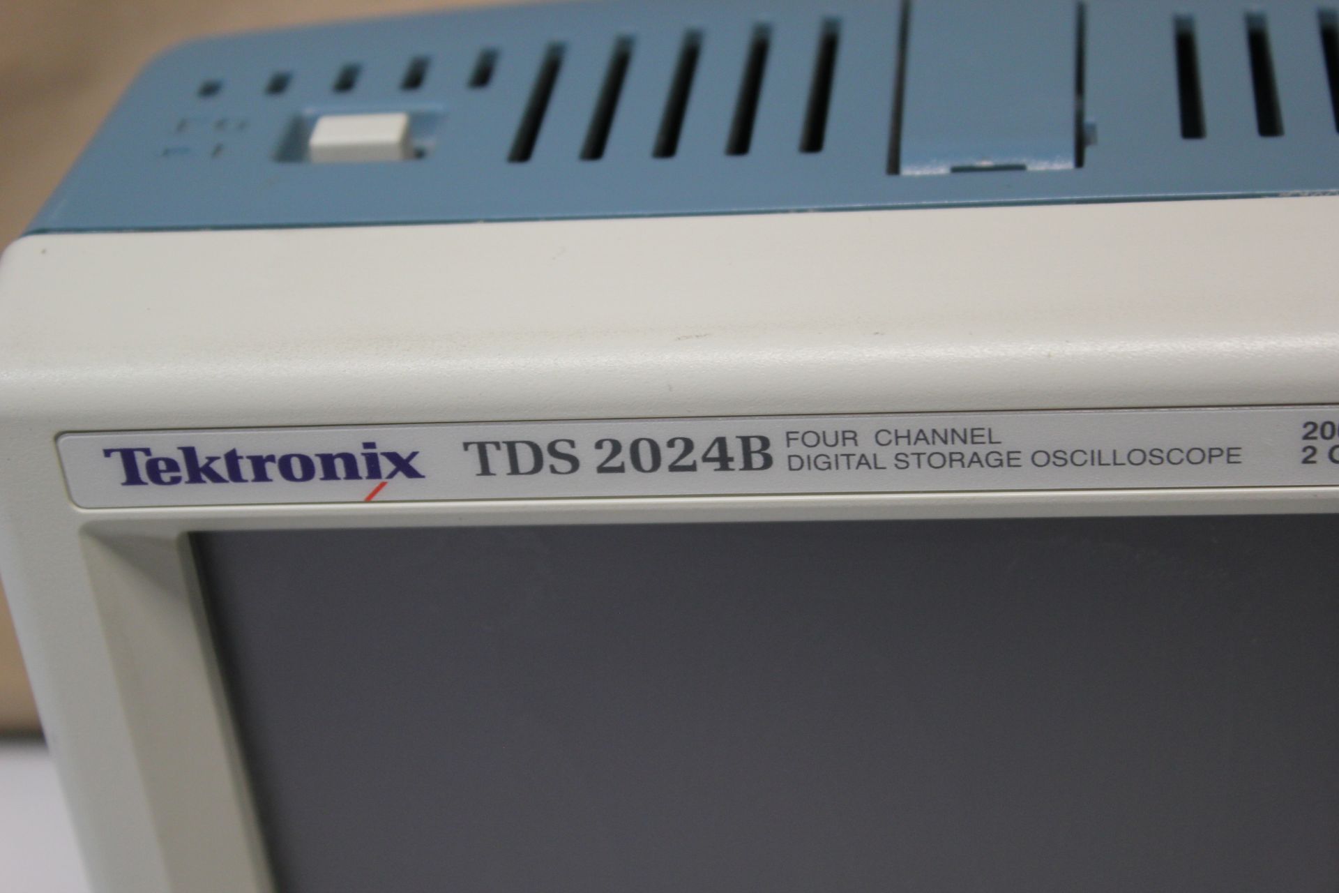 TEKTRONIX FOUR CHANNEL OSCILLOSCOPE - Image 2 of 6