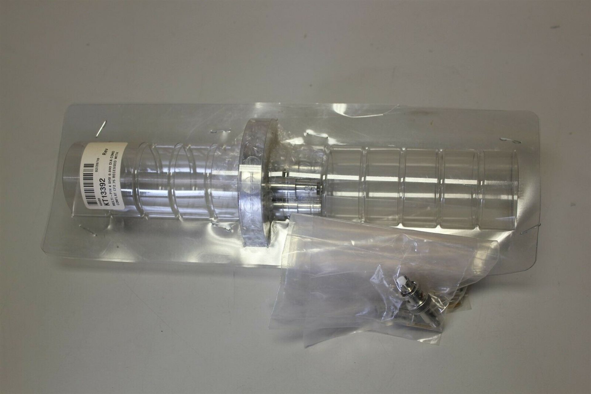 NEW SST SHV 4 PIN COAXIAL ELECTRICAL VACUUM FEEDTHROUGH - Image 2 of 7