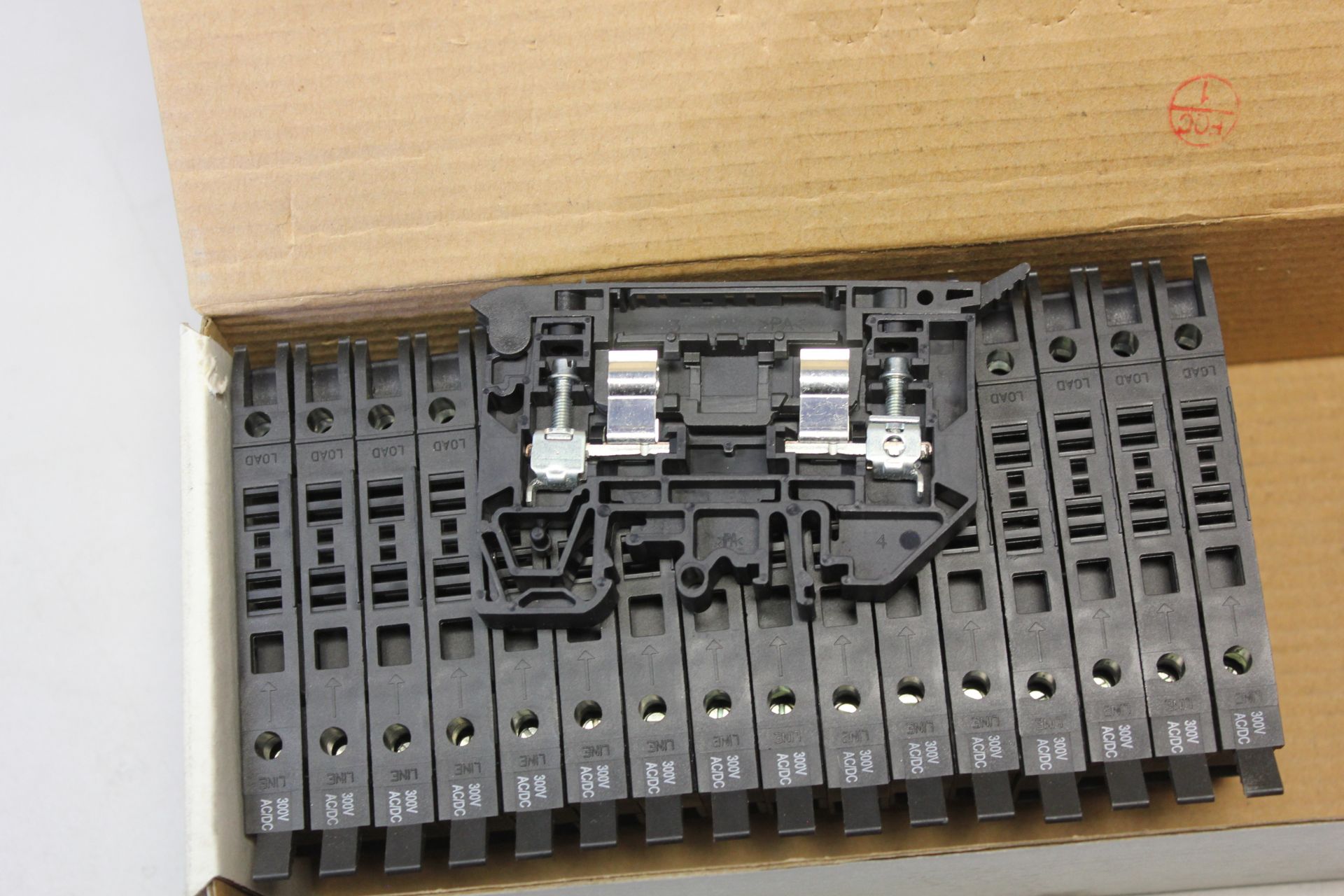 LOT OF NEW ALLEN BRADLEY FUSE TERMINAL BLOCKS - Image 6 of 7