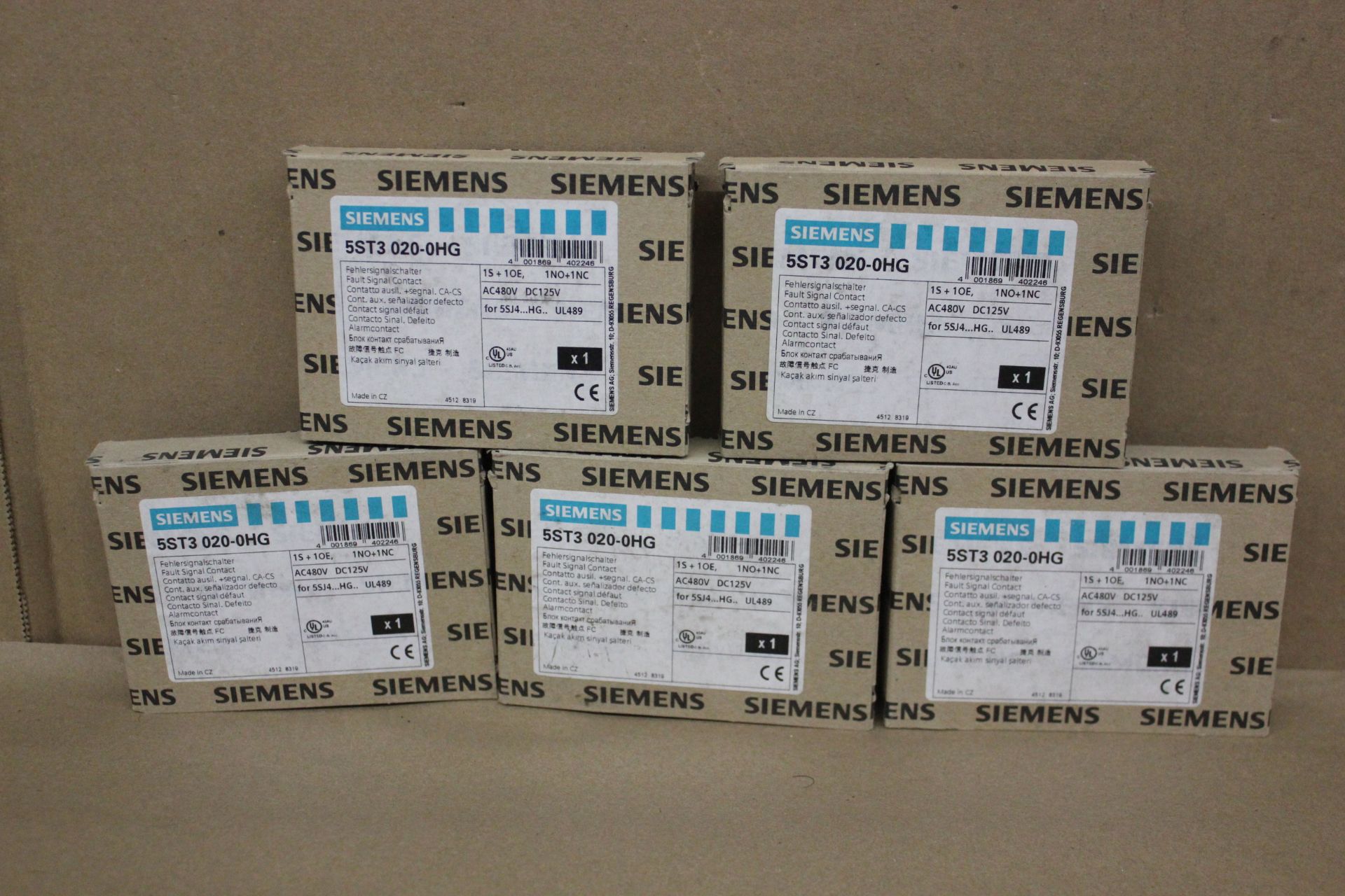 LOT OF NEW SIEMENS AUXILIARY CIRCUIT SWITCH