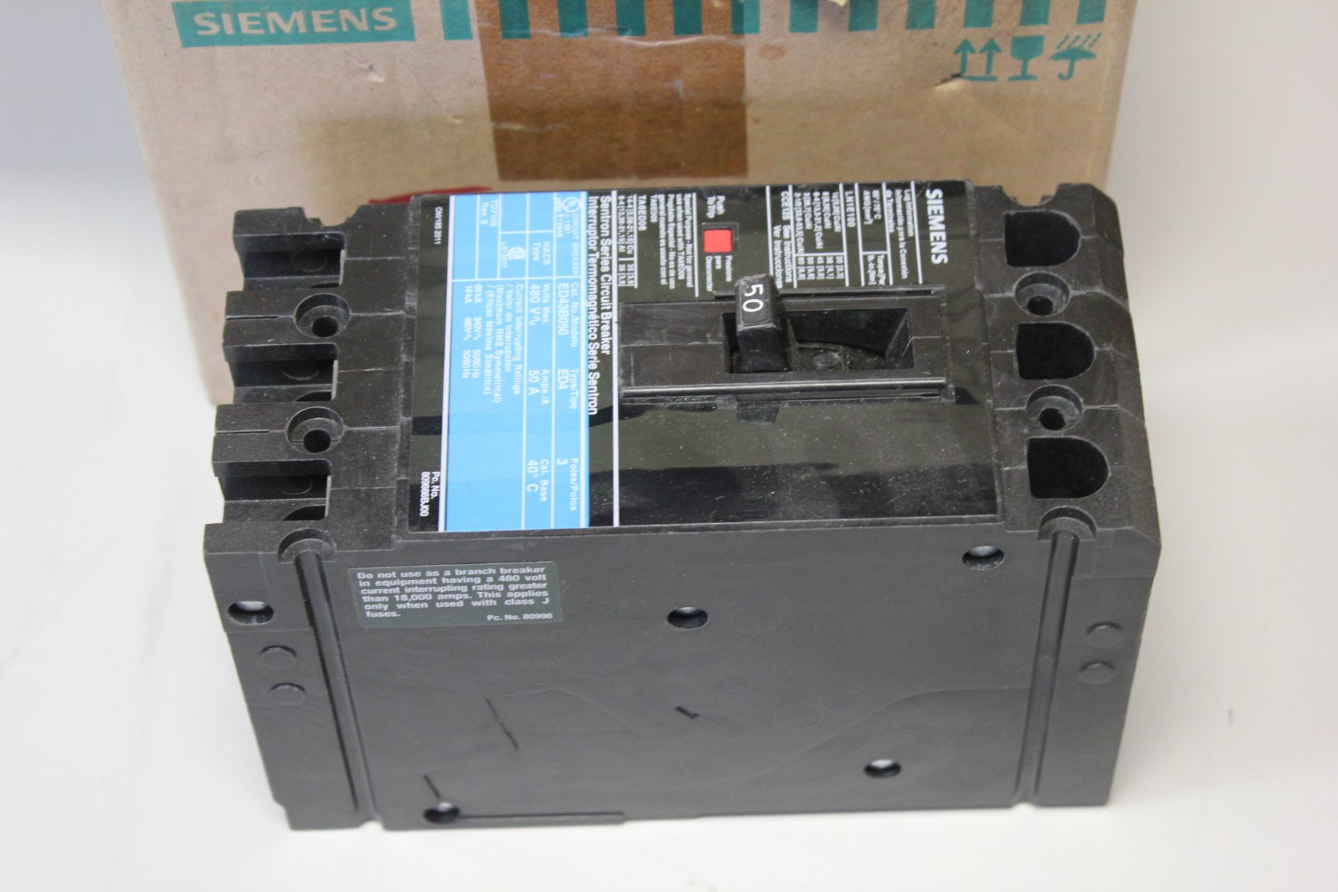 NEW SIEMENS 50 AMP CIRCUIT BREAKER - Image 3 of 5