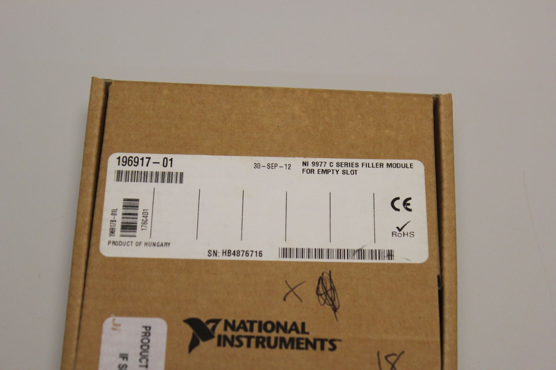 NEW NATIONAL INSTRUMENTS 9977 C SERIES FILLER MODULE FOR EMPTY SLOT - Image 2 of 3