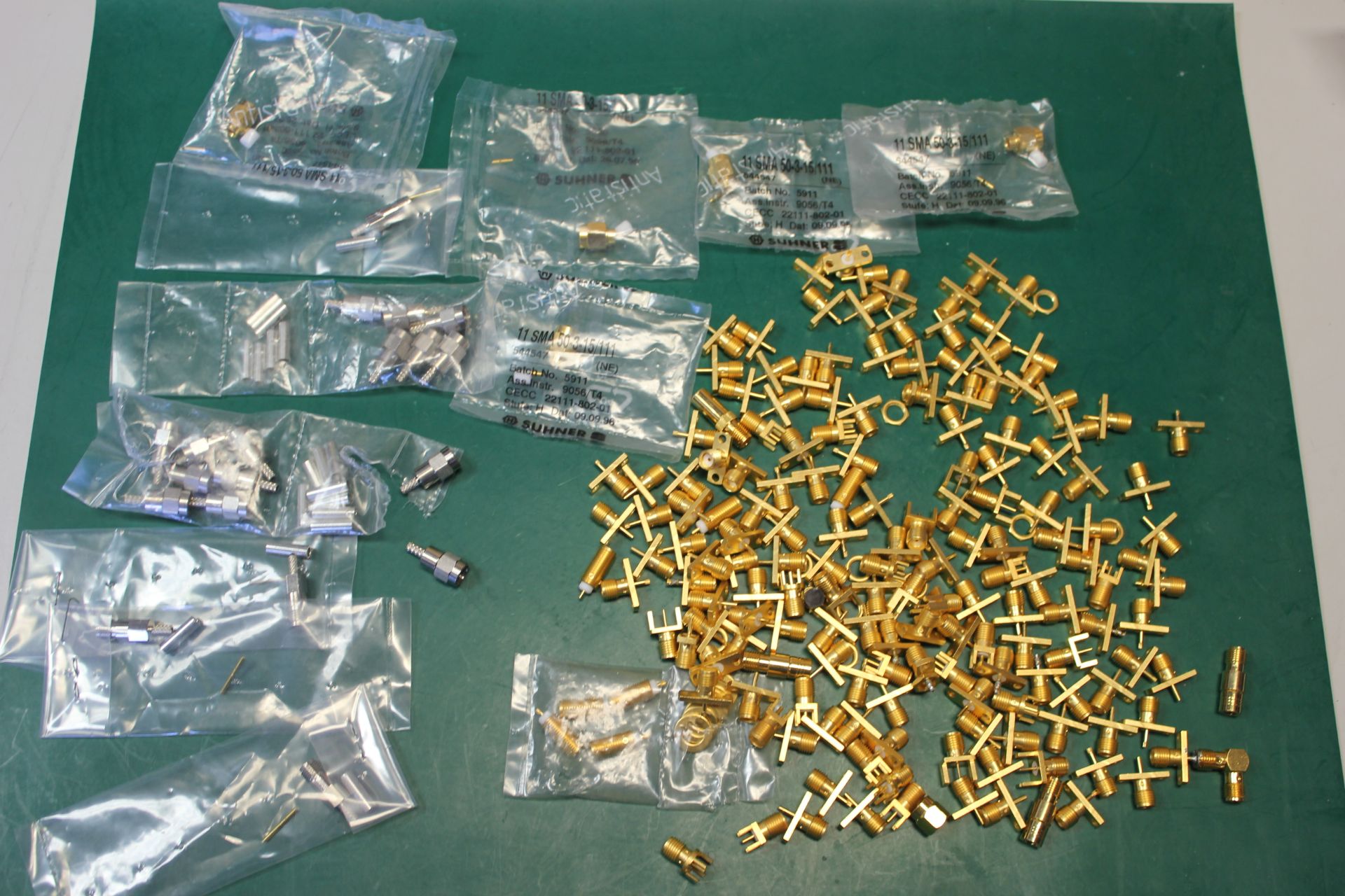 LARGE LOT OF RF MICROWAVE SMA CONNECTORS