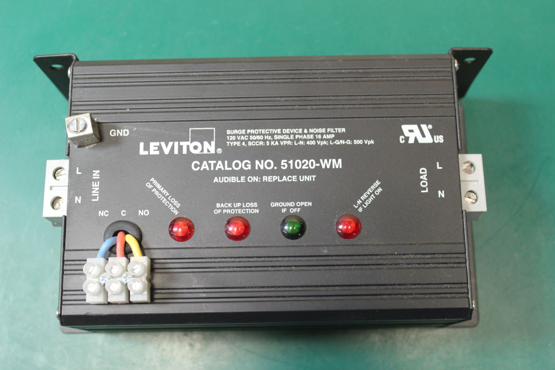 LEVITON SURGE PROTECTOR AND NOISE FILTER