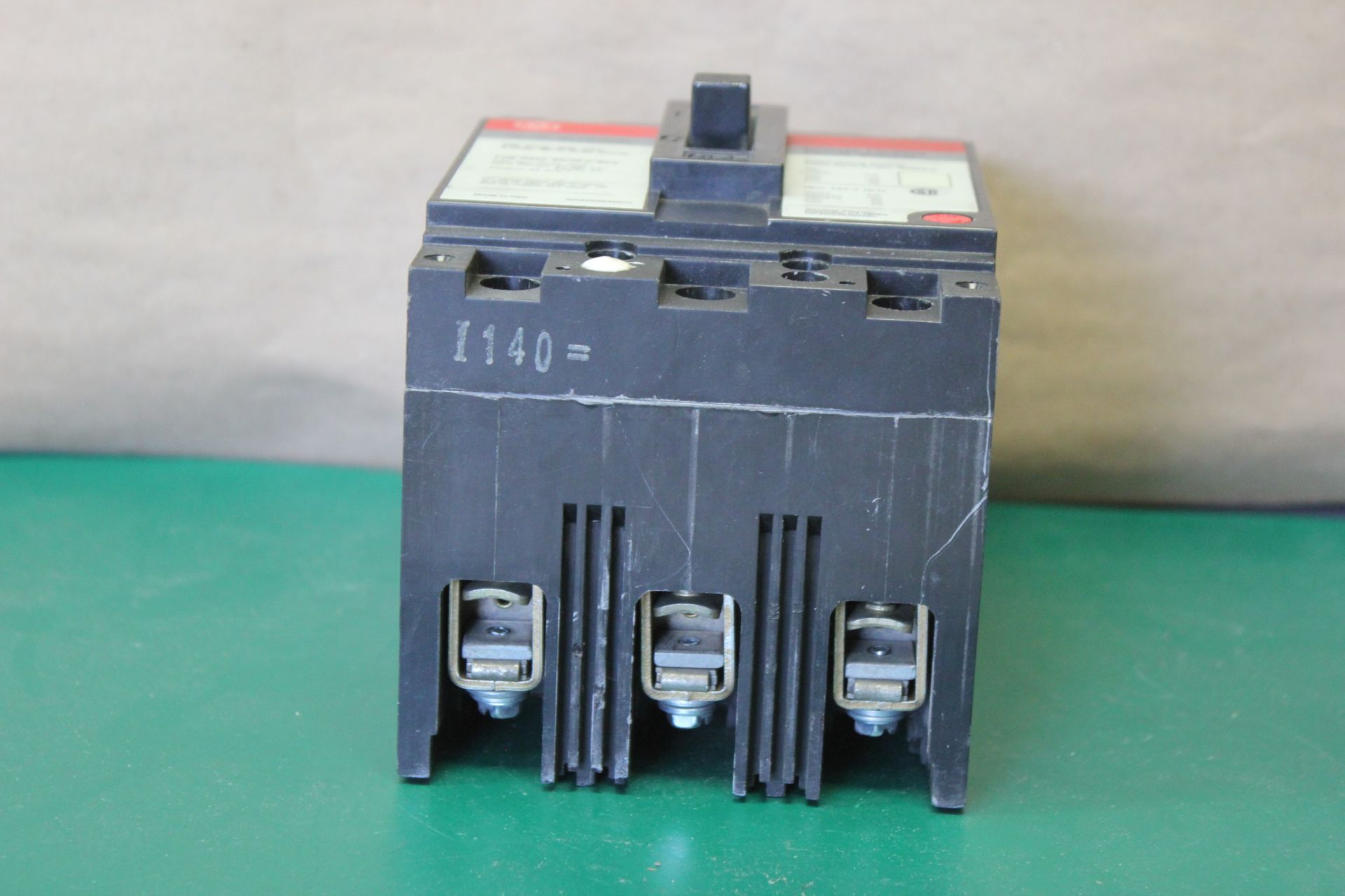 GENERAL ELECTRIC GE CIRCUIT BREAKER - Image 4 of 5