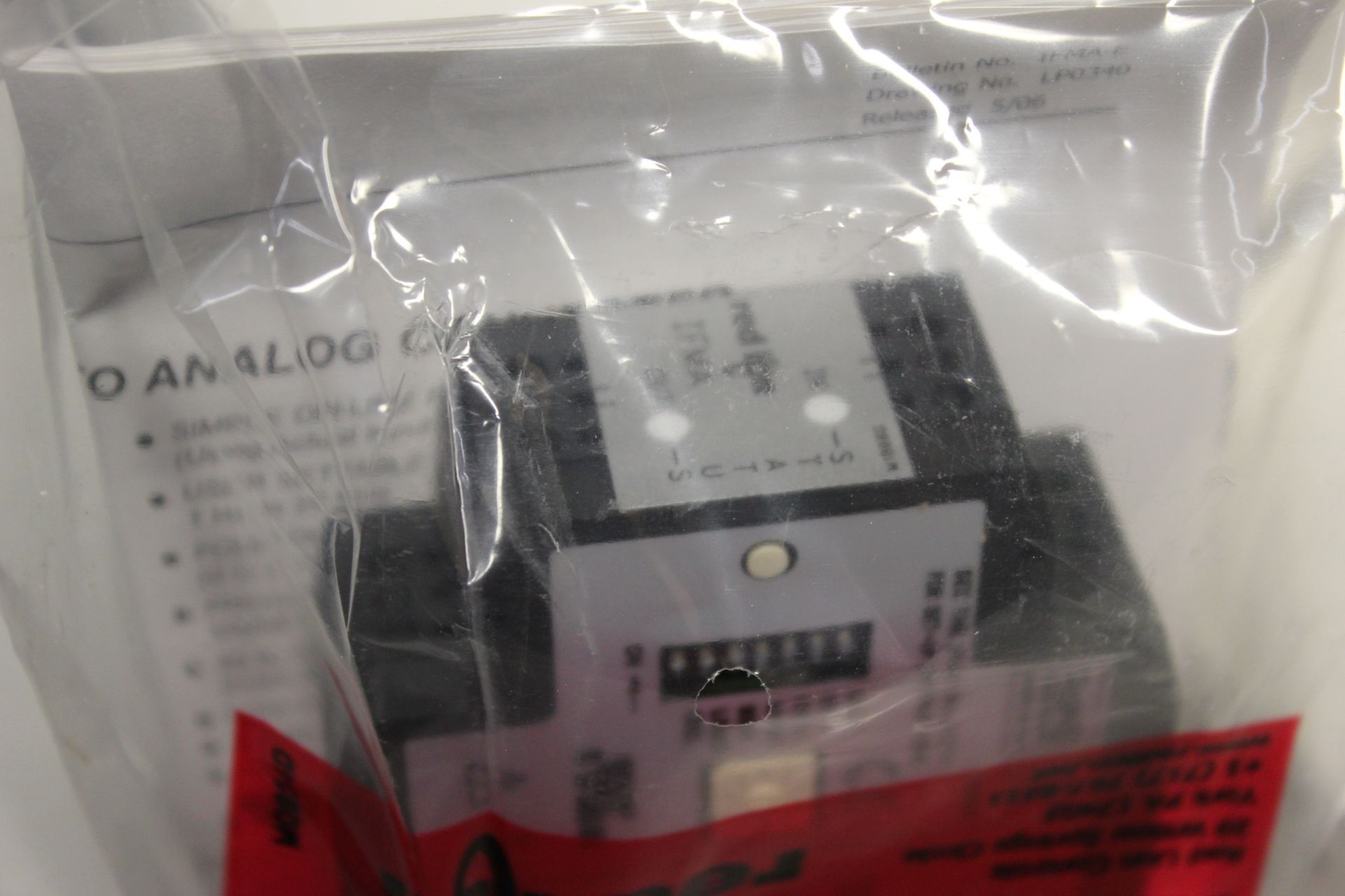 NEW RED LION FREQUENCY TO ANALOG CONVERTER - Image 6 of 8