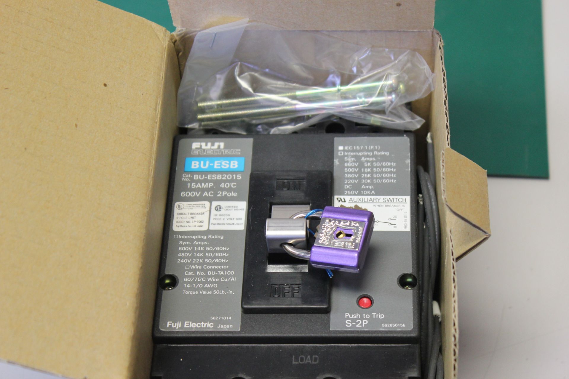 NEW FUJI ELECTRIC CIRCUIT BREAKER - Image 3 of 4