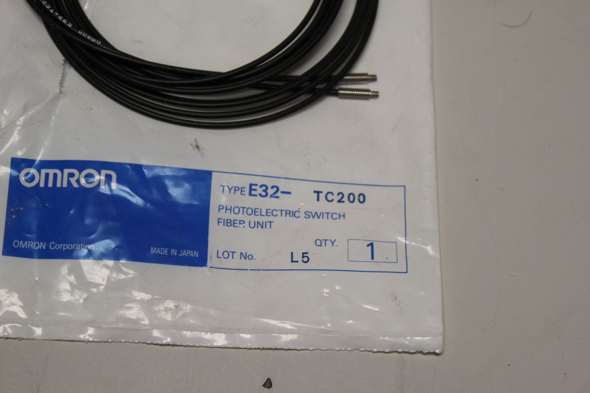 NEW OMRON PHOTOELECTRIC SWITCH FIBER UNIT - Image 2 of 3