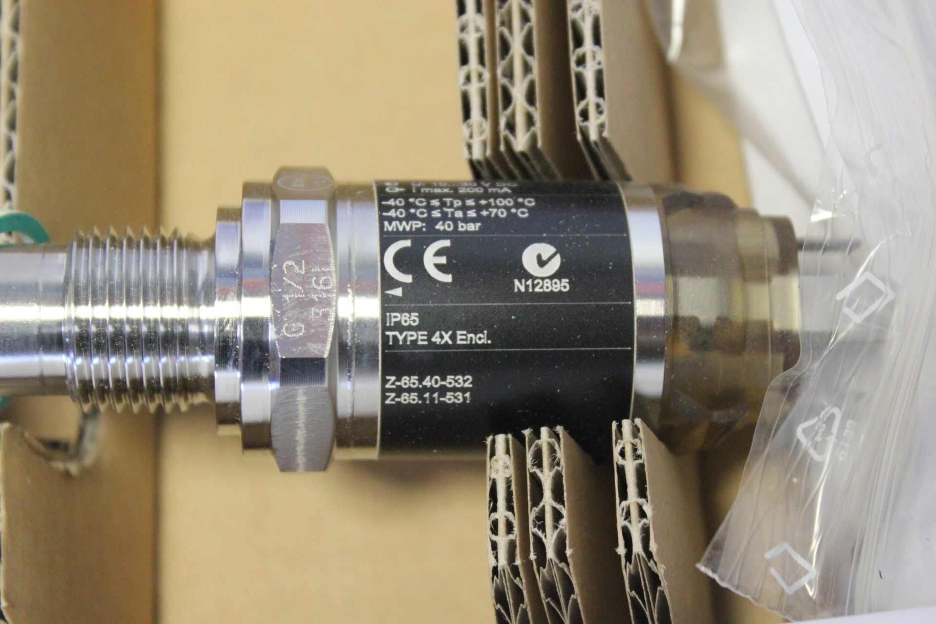 NEW ENDRESS HAUSER LIQUIPHANT LIQUID LEVEL SWITCH - Image 7 of 8