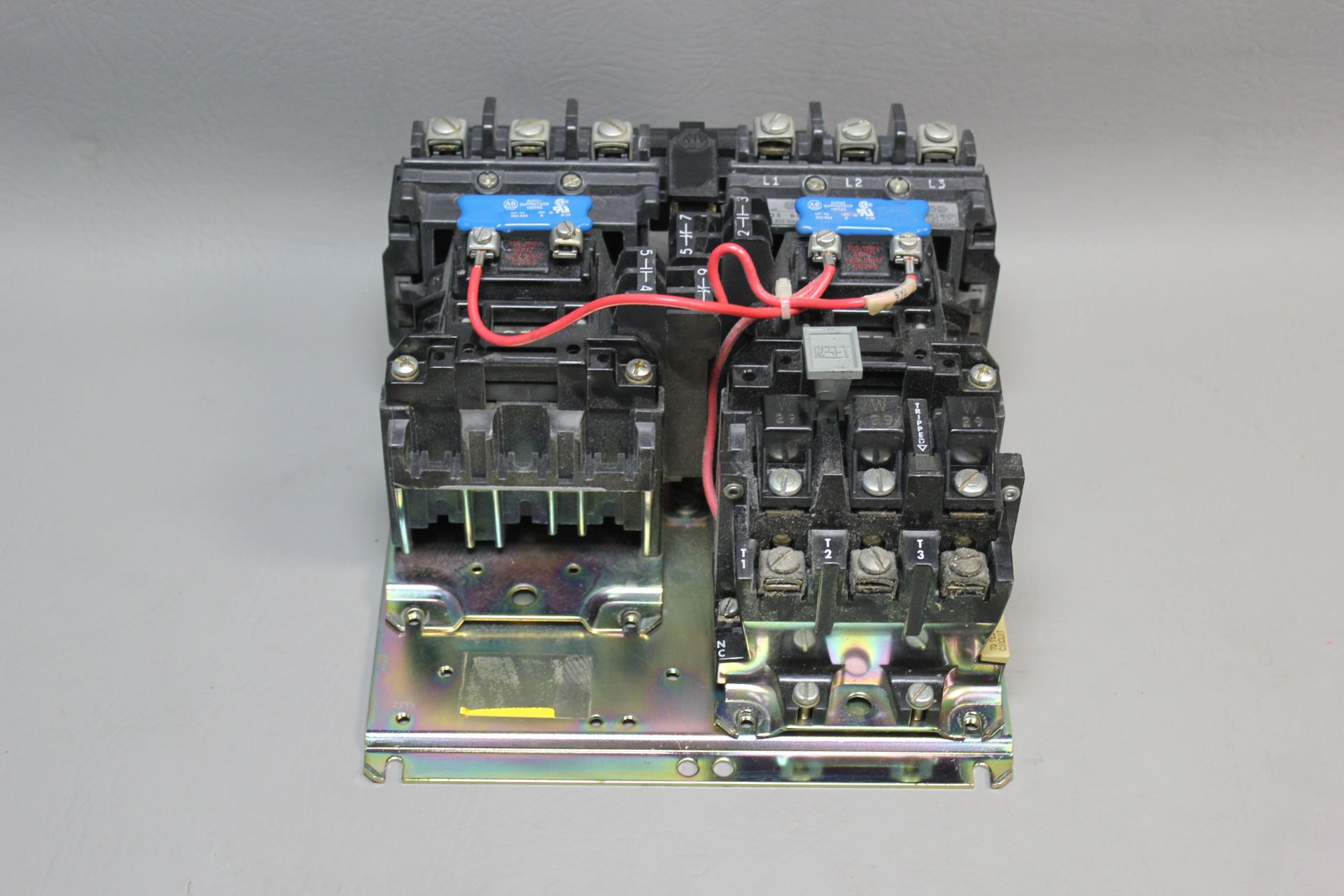 ALLEN BRADLEY MOTOR CONTROLLER REVERSING STARTER