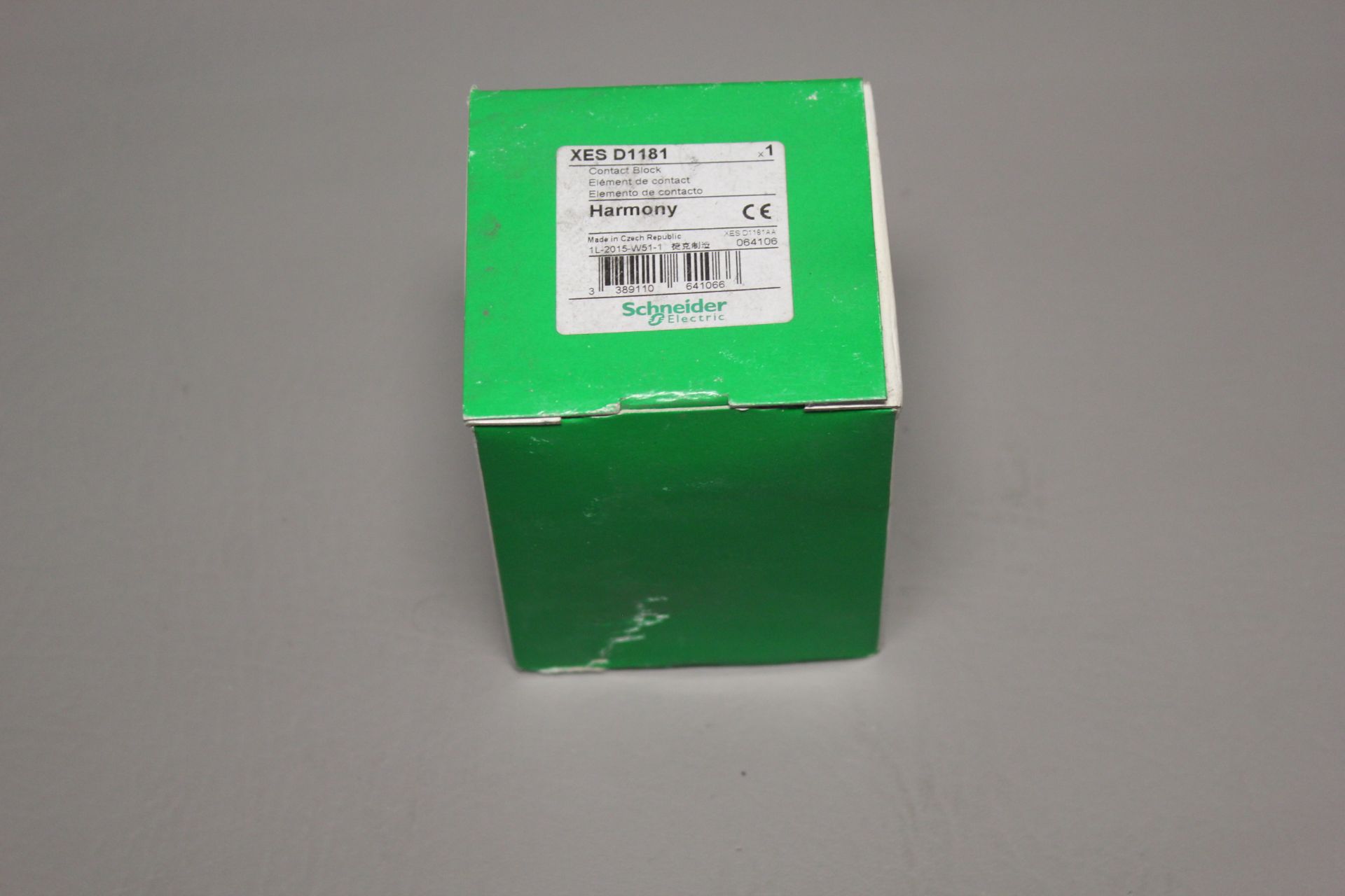 NEW SCHNEIDER CONTACT BLOCK