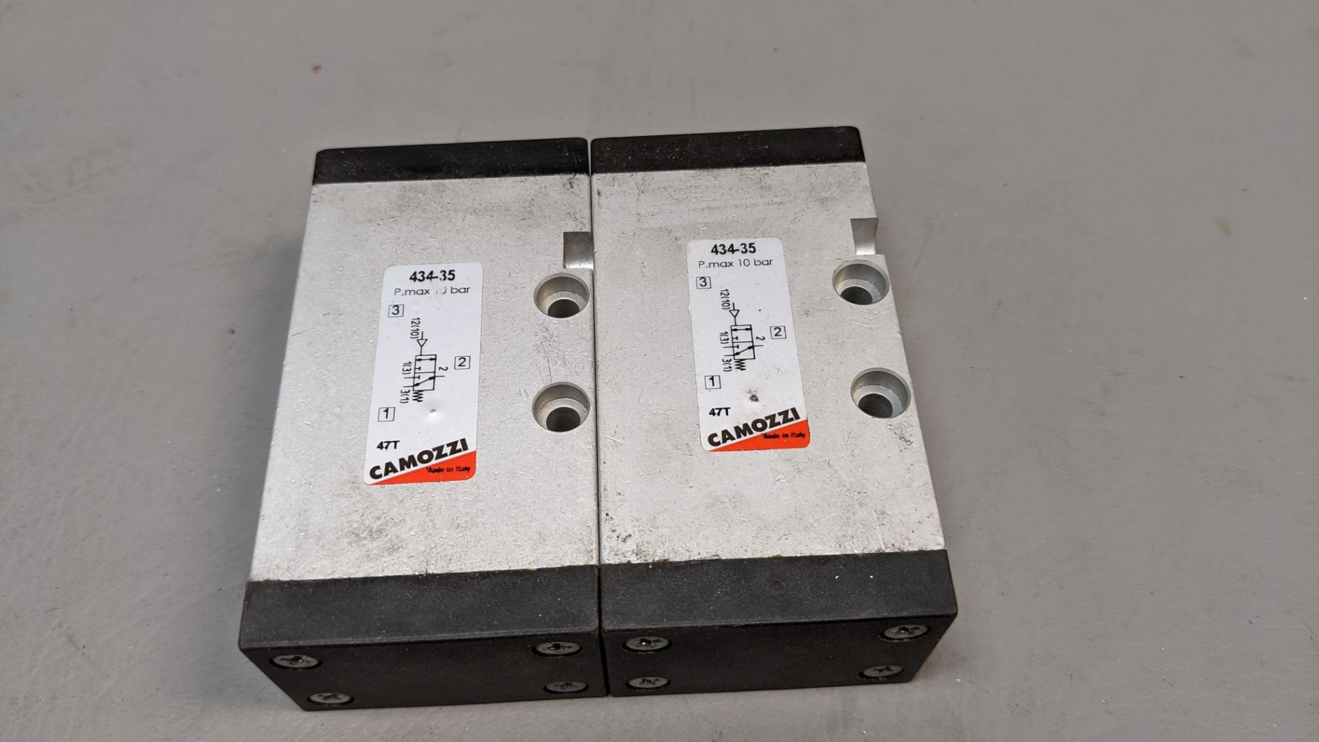 2 CAMOZZI SOLENOID VALVES