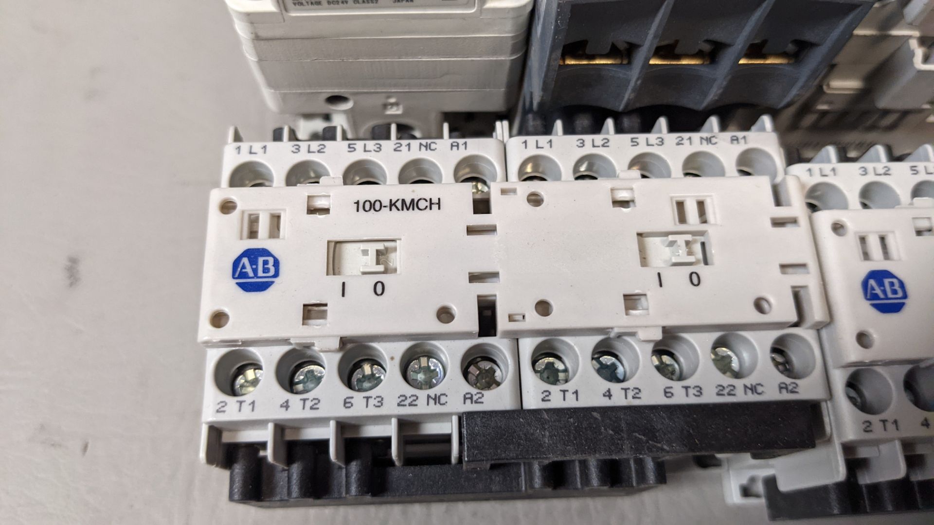 LOT OF CONTACTORS AND REGULATOR - Image 3 of 7