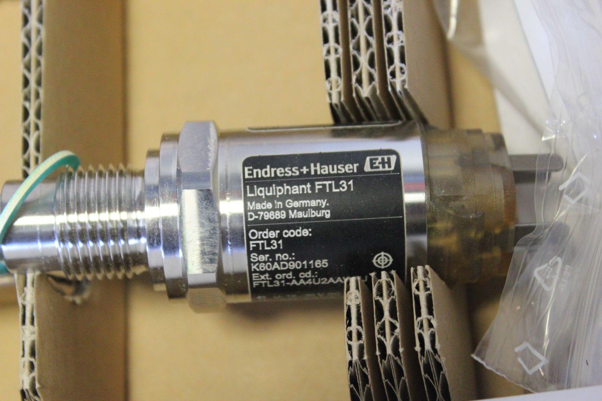 NEW ENDRESS HAUSER LIQUIPHANT LIQUID LEVEL SWITCH - Image 5 of 8