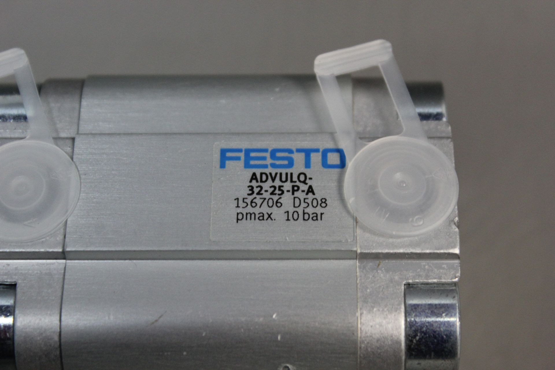 LOT OF 2 NEW FESTO PNEUMATIC CYLINDERS - Image 3 of 5