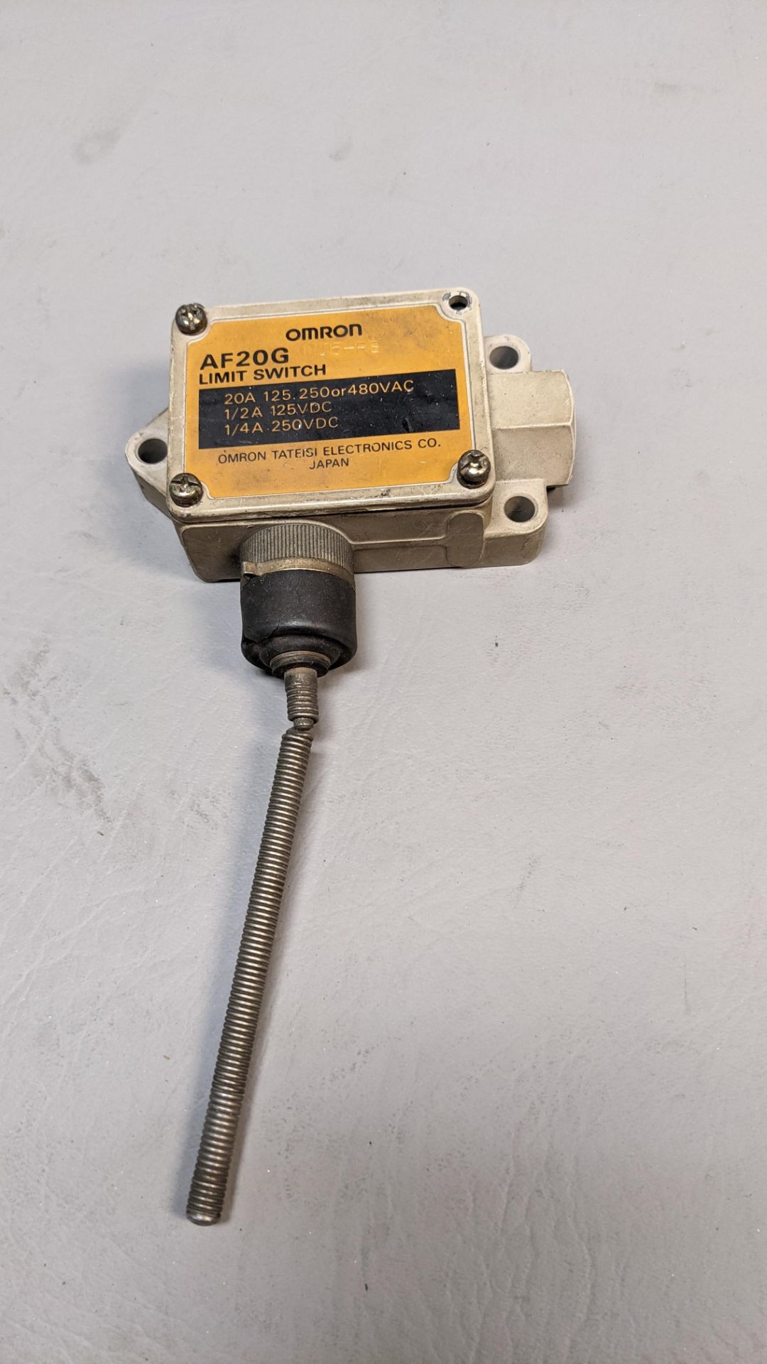 OMRON LIMIT SWITCH