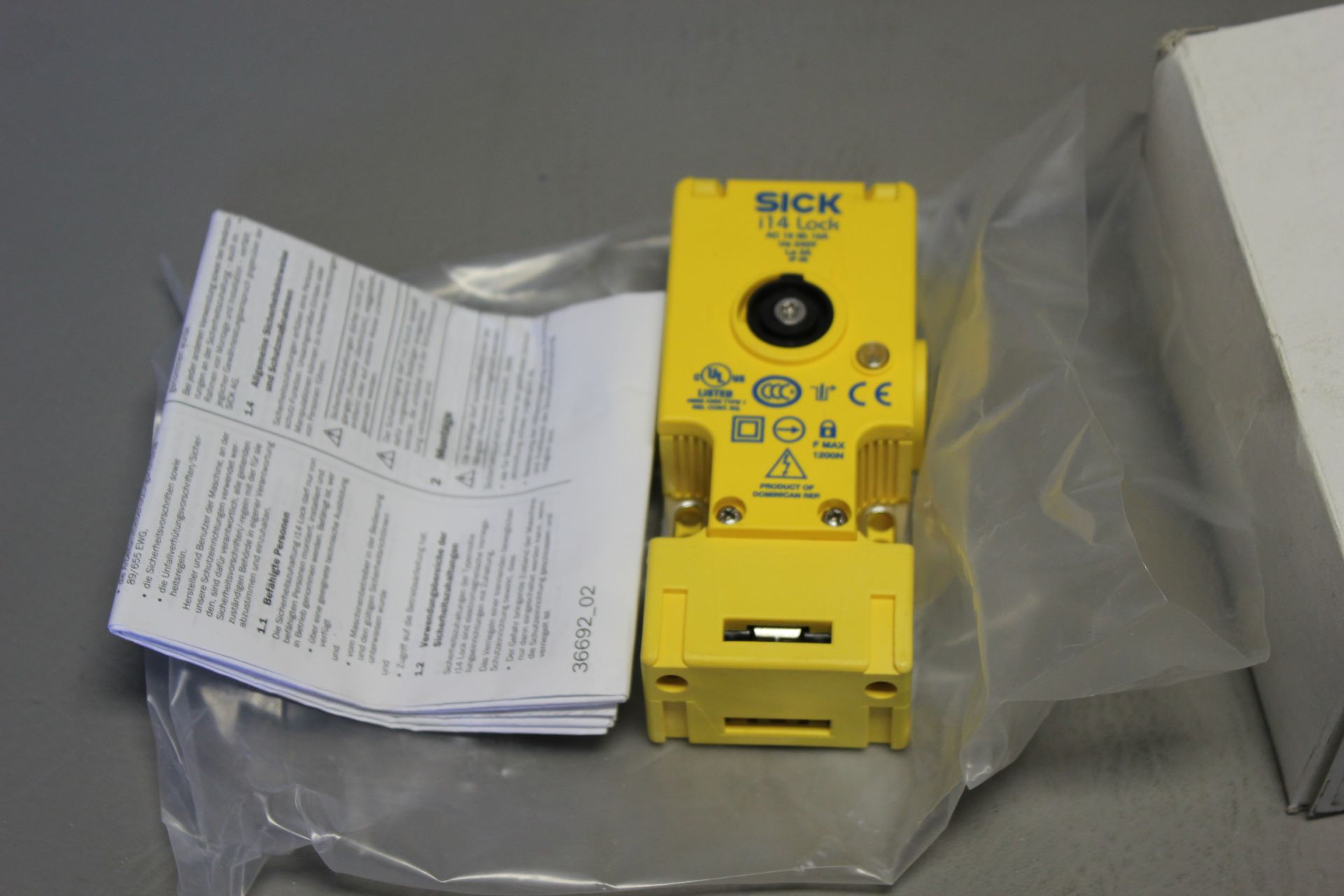 NEW SICK i14 SAFETY SWITCH - Image 3 of 5