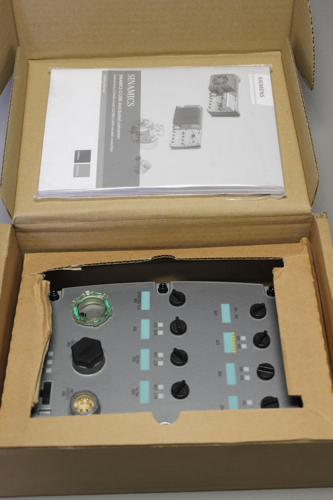 NEW SIEMENS G120D CONTROL UNIT - Image 3 of 6