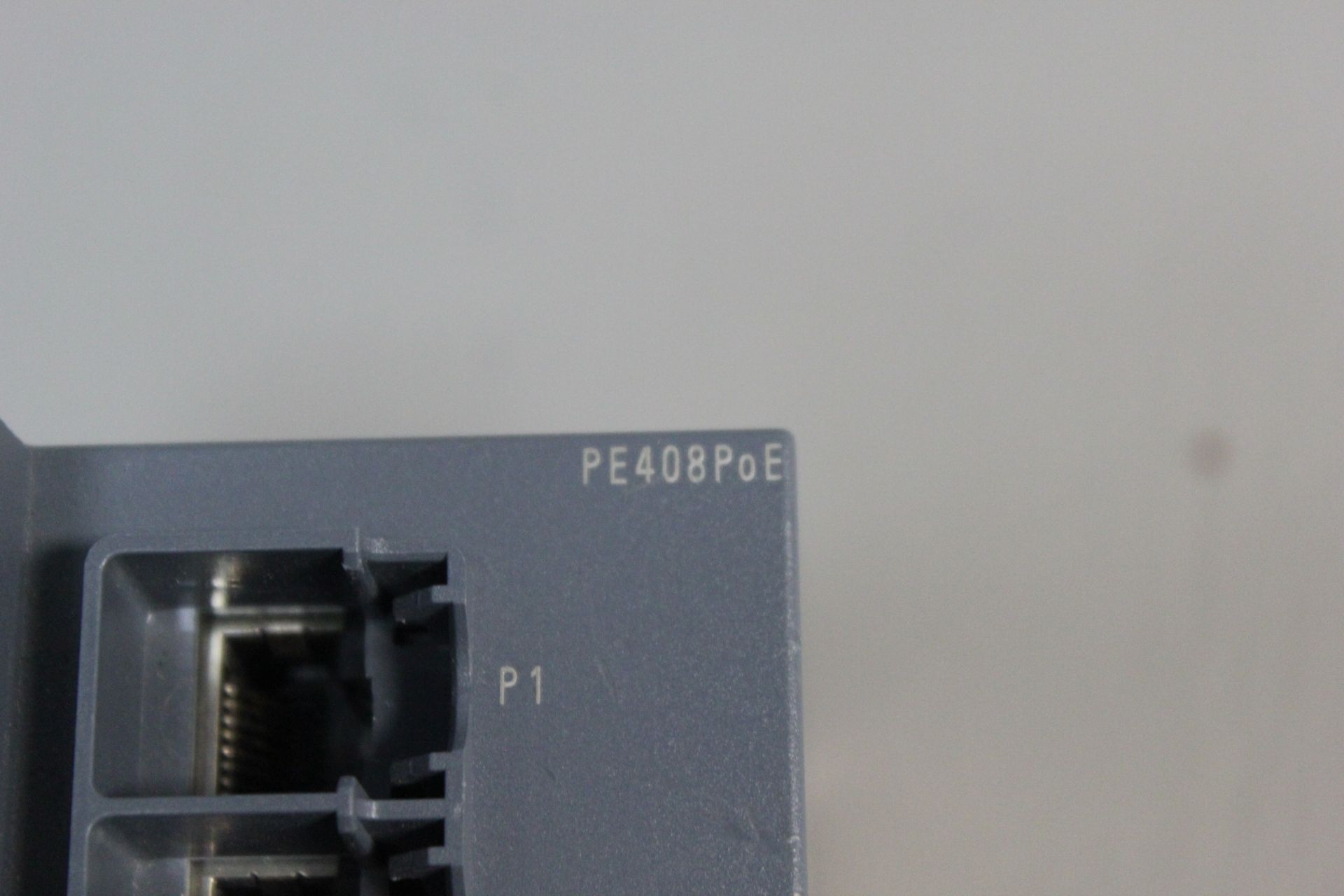 SIEMENS SCALANCE PE408POE INDUSTRIAL ETHERNET SWITCH - Image 3 of 6