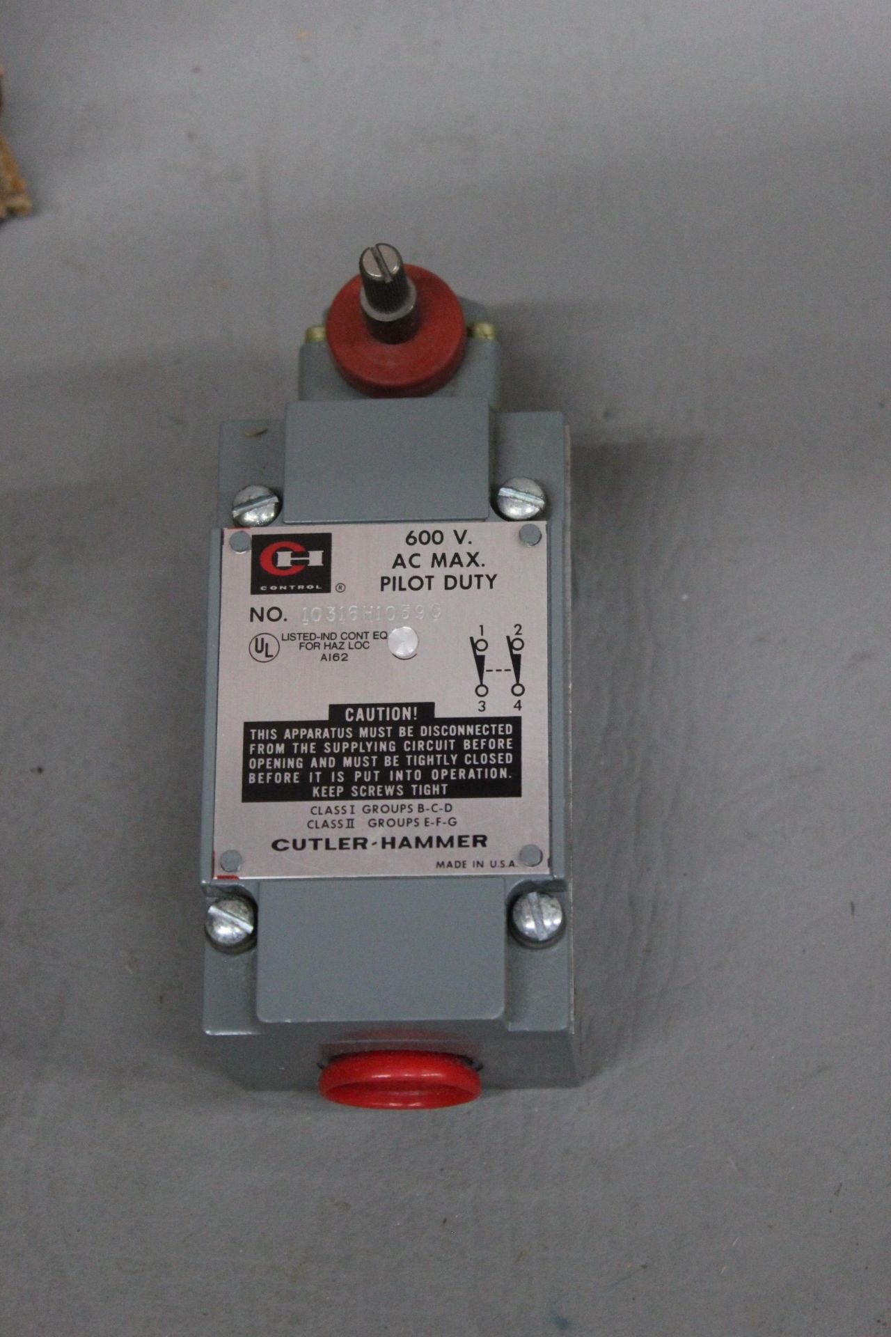 NEW OLD STOCK CUTLER HAMMER TYPE LX LIMIT SWITCH - Image 3 of 5