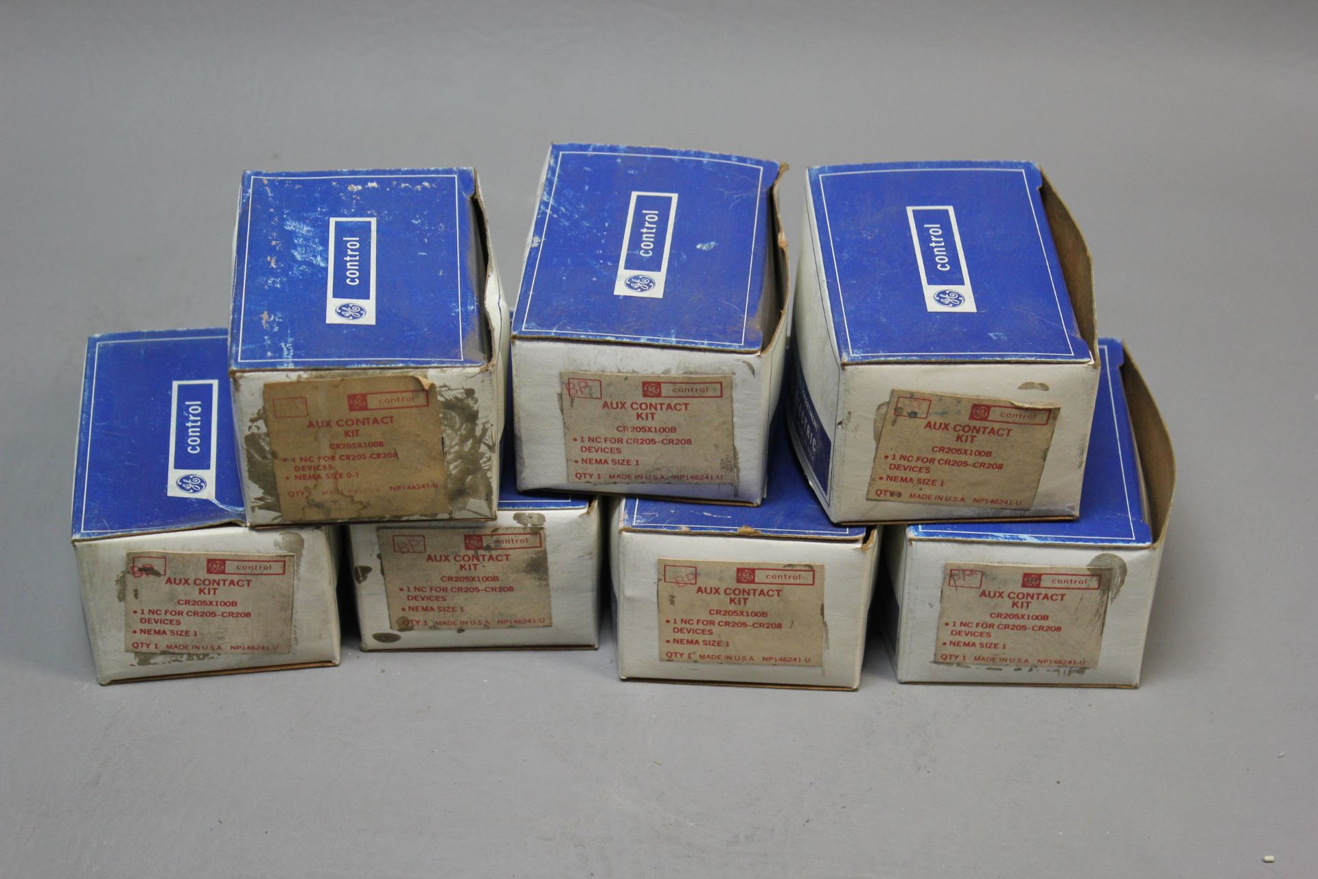 LOT OF NEW GE AUXILIARY CONTACT KITS