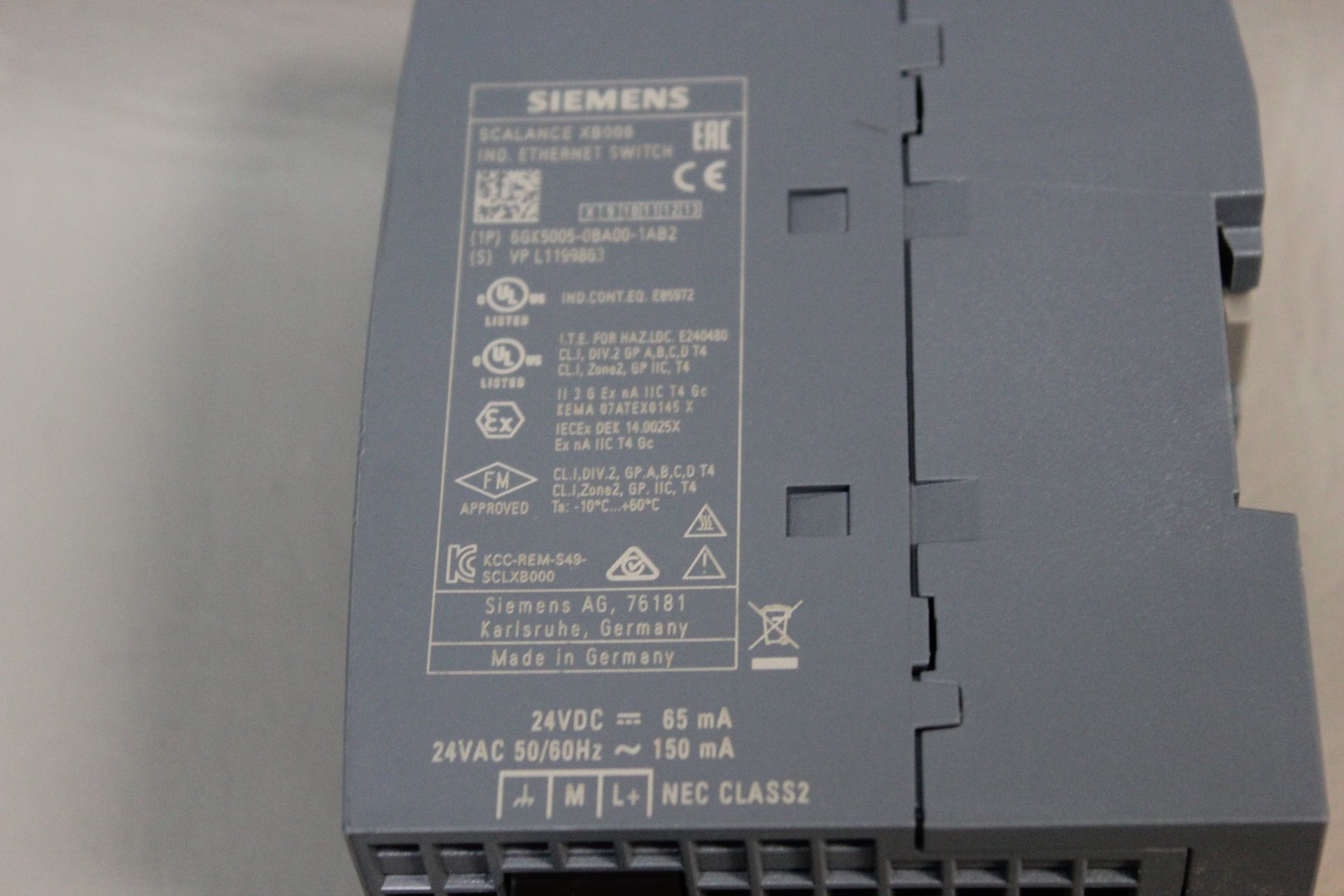 SIEMENS SCALANCE XB005 INDUSTRIAL ETHERNET SWITCH - Image 4 of 6