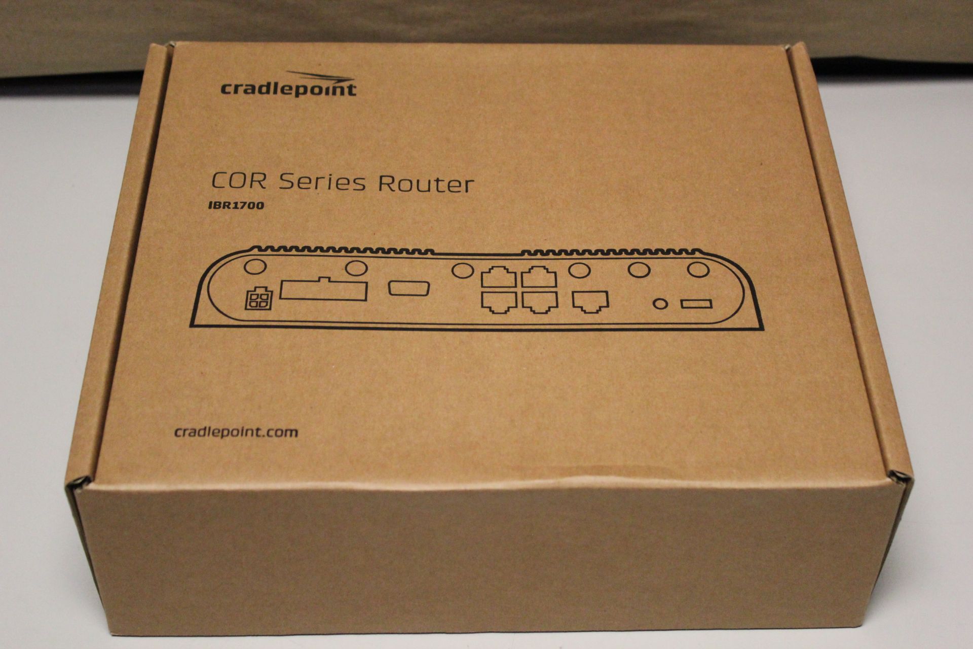 NEW CRADLEPOINT COR SERIES ROUTER