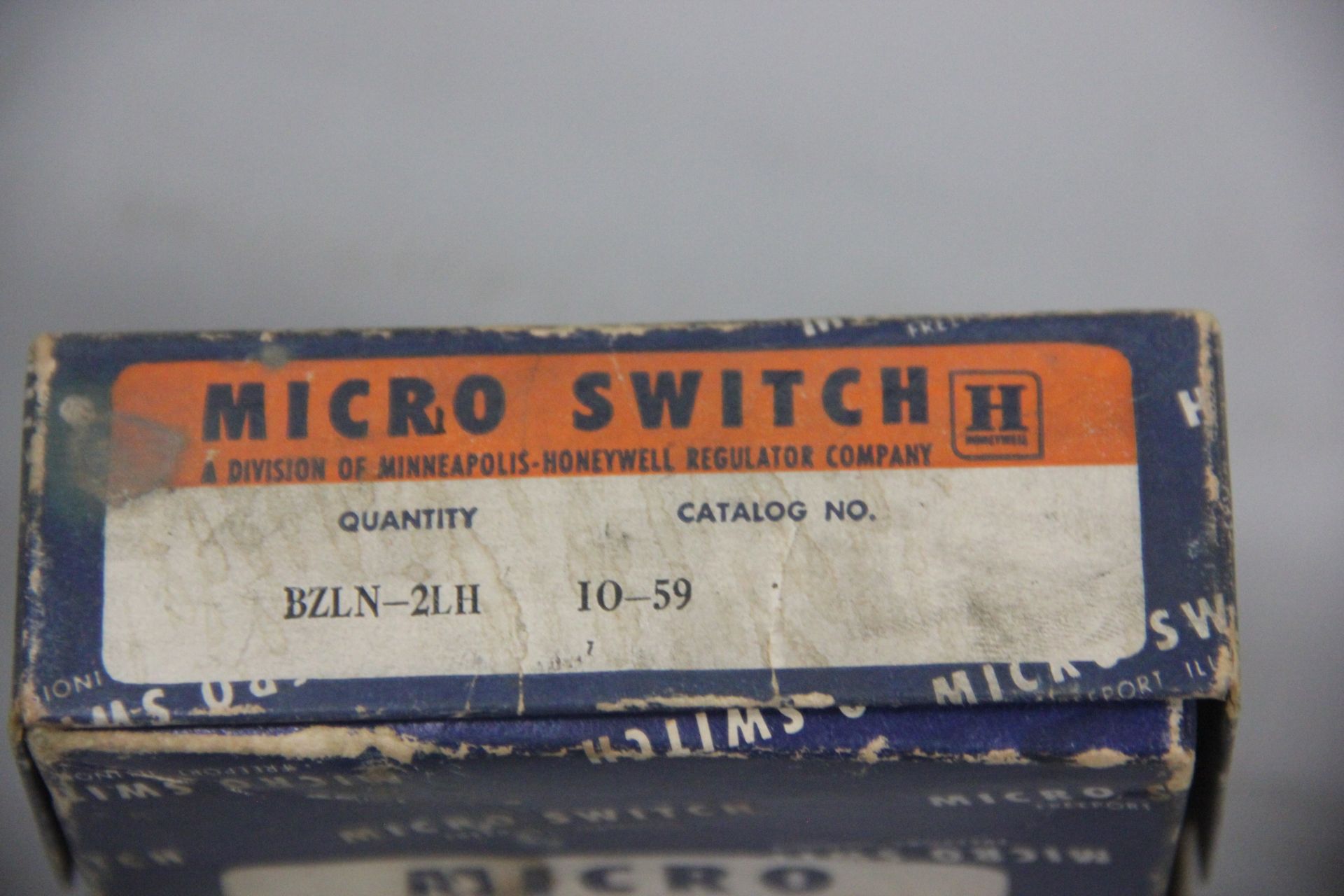 NEW MICRO-SWITCH HEAVY DUTY LIMIT SWITCH - Image 2 of 3