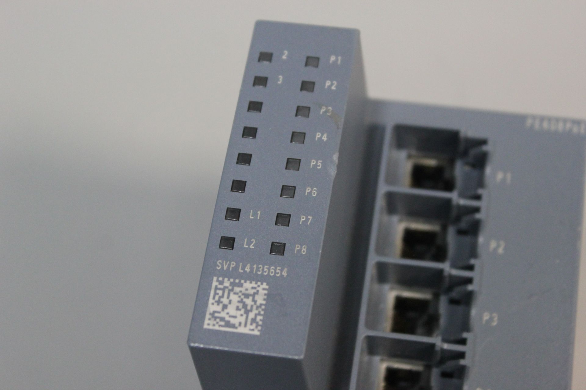 SIEMENS SCALANCE PE408POE INDUSTRIAL ETHERNET SWITCH - Image 4 of 6