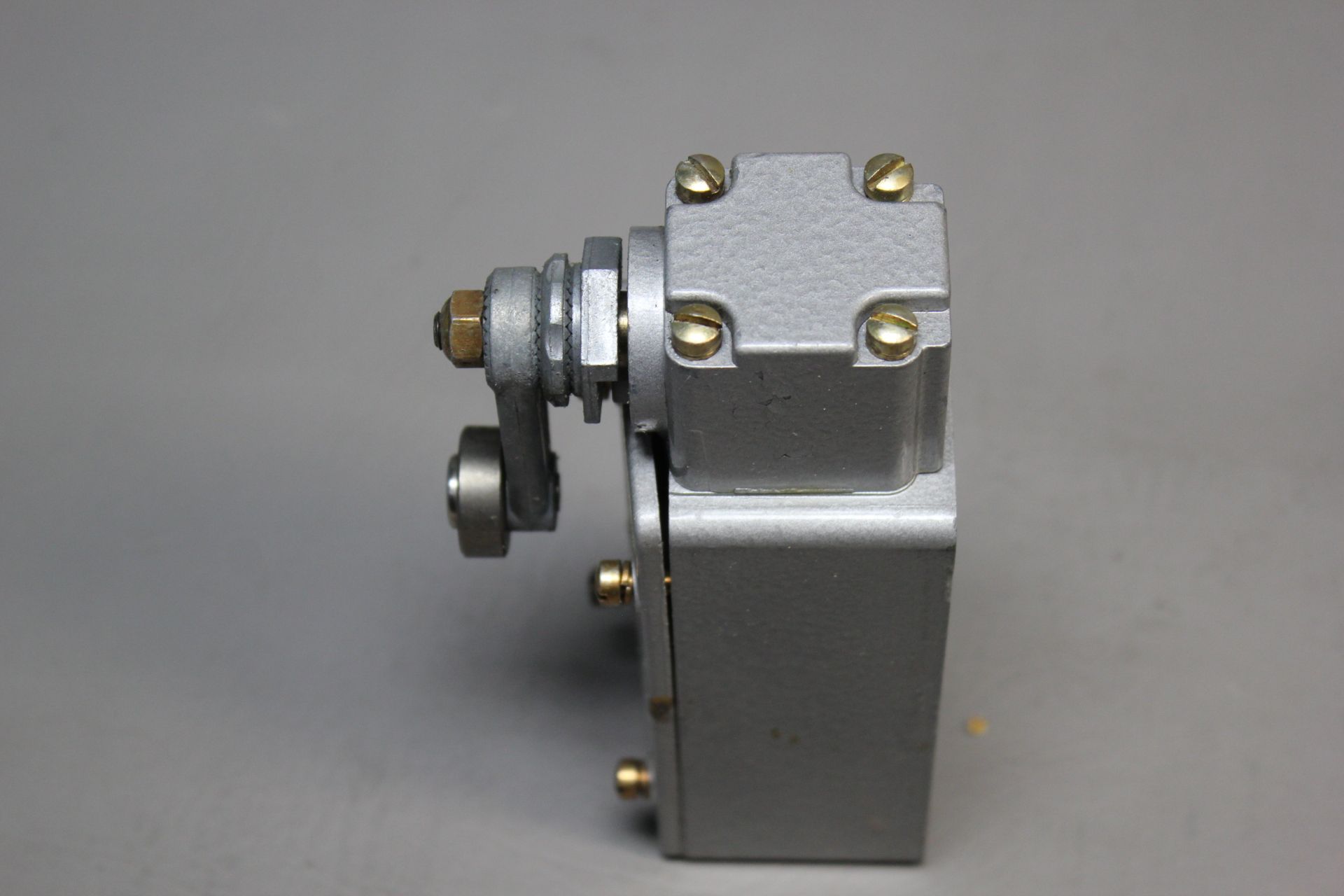 MICROSWITCH PRECISION LIMIT SWITCH - Image 2 of 3