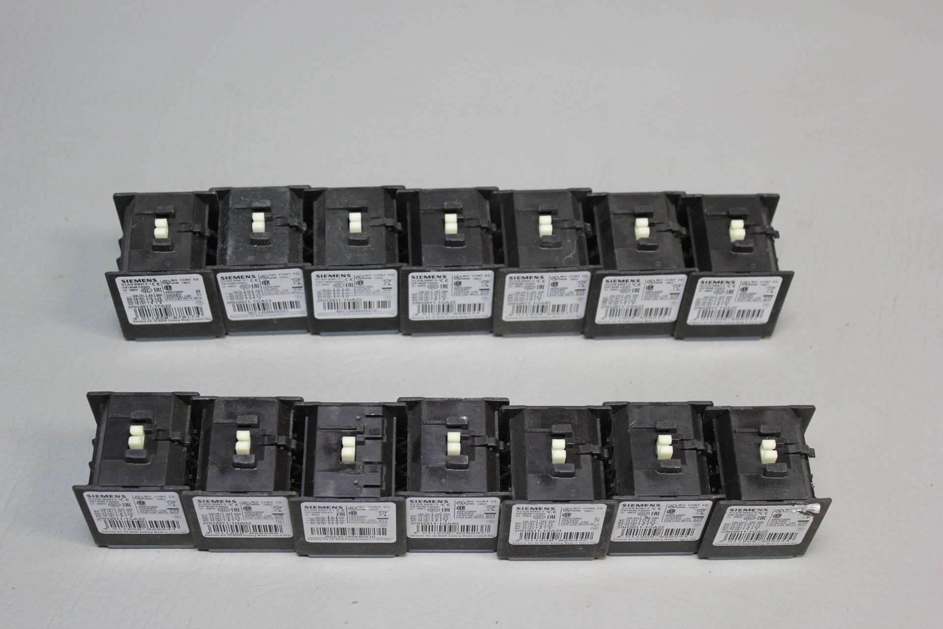 LOT OF SIEMENS AUXILIARY SWITCH BLOCKS - Image 7 of 7