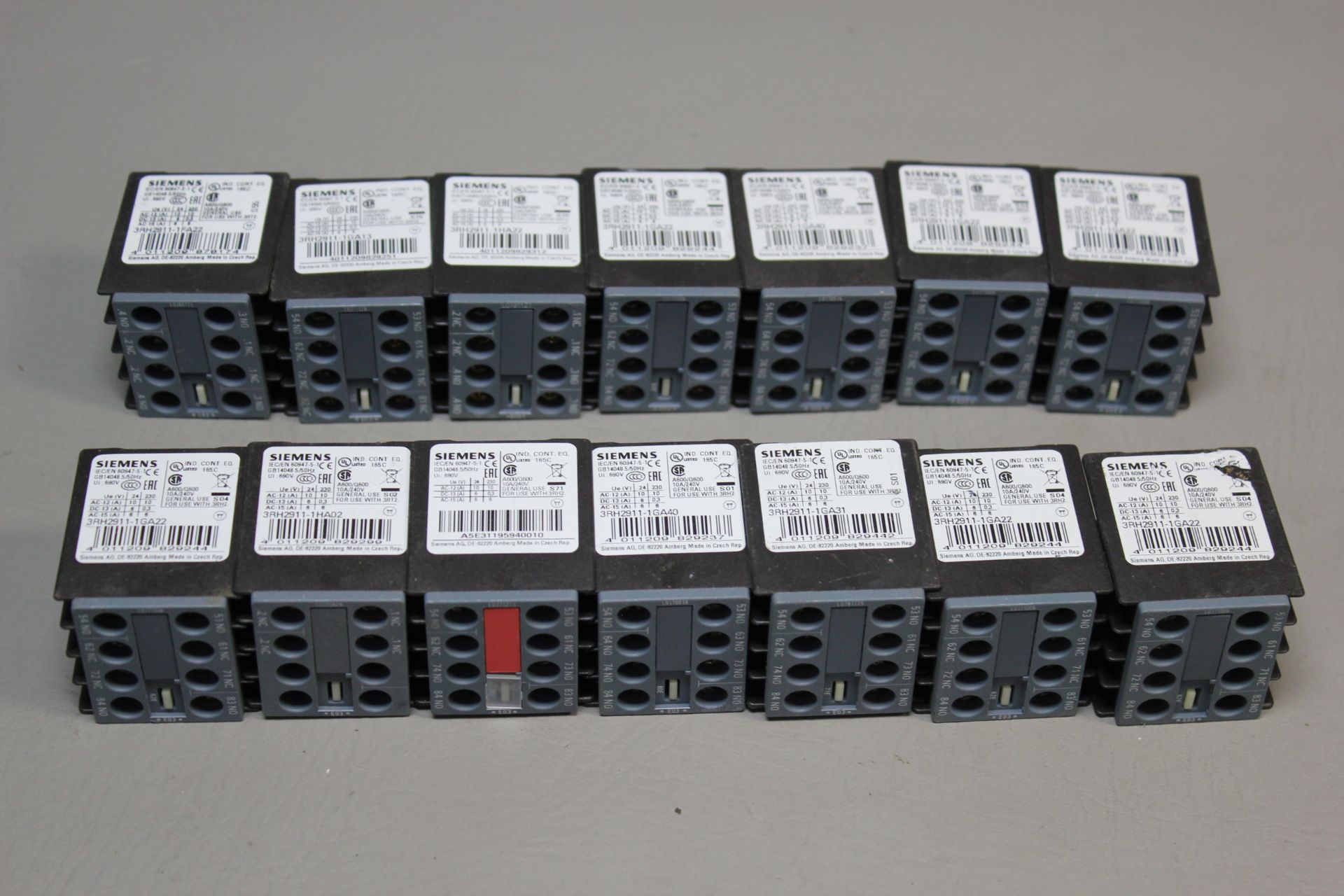 LOT OF SIEMENS AUXILIARY SWITCH BLOCKS - Image 6 of 7