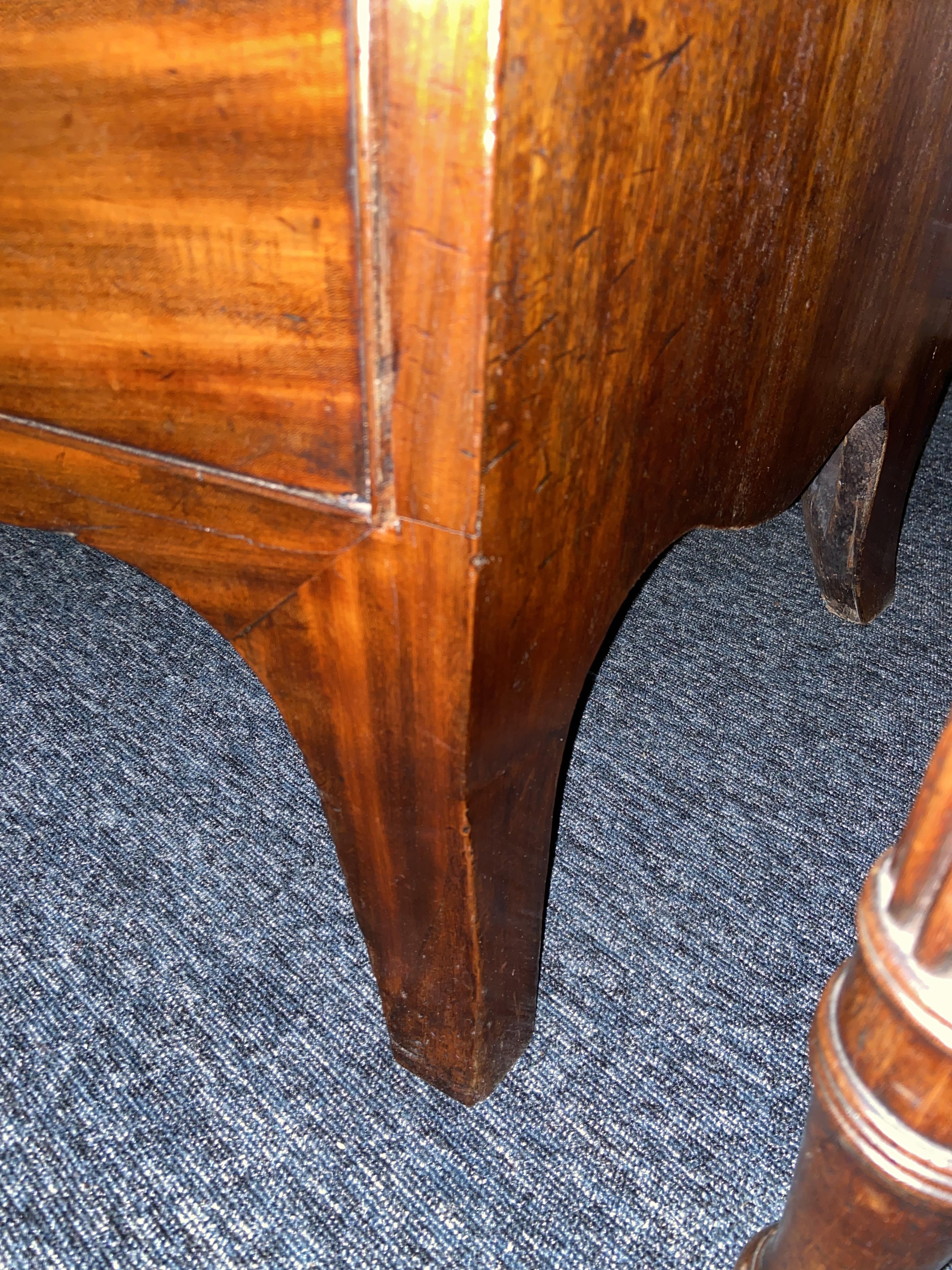 A Regency mahogany bowfront chest - Image 4 of 16