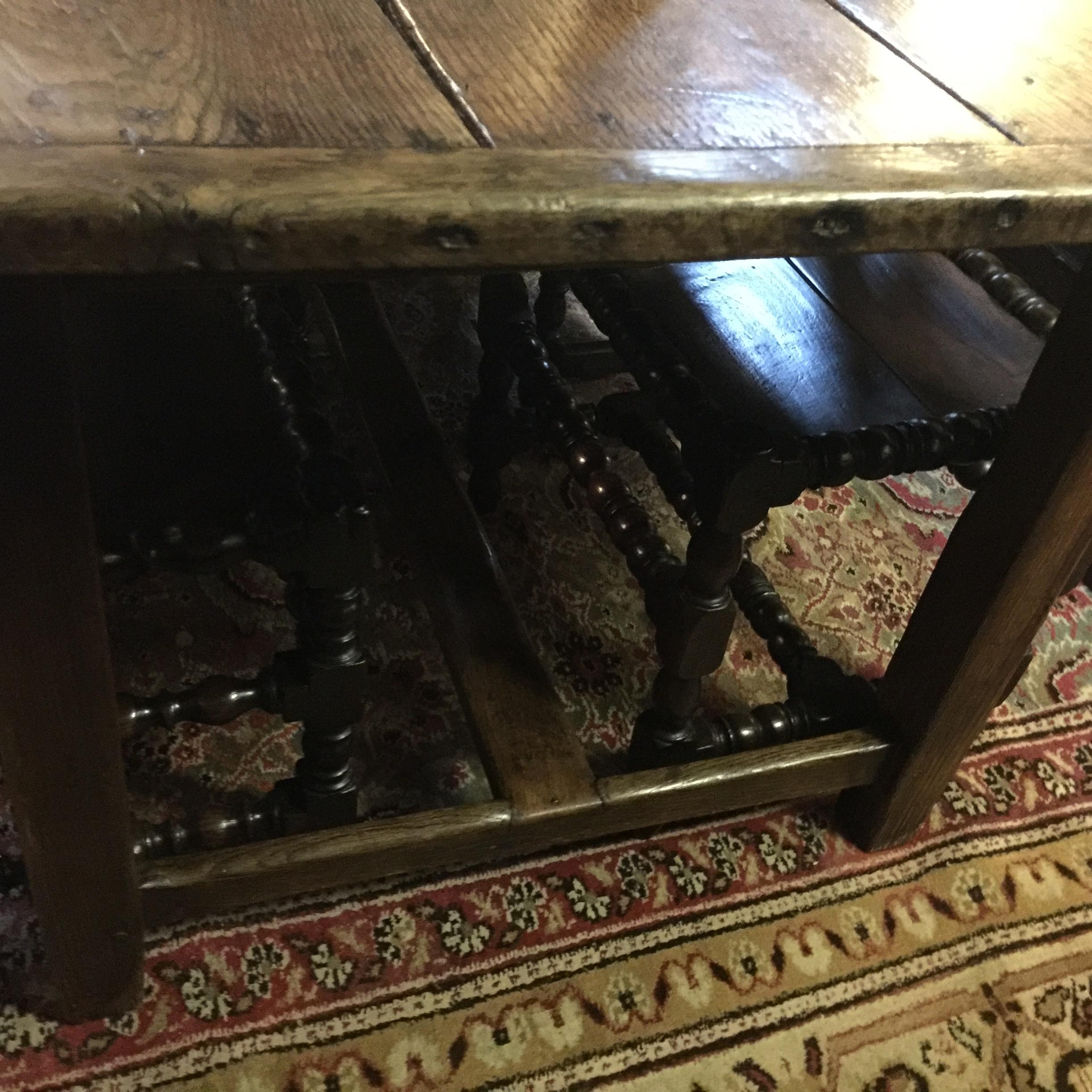 A George III oak and pine farmhouse table - Image 3 of 9