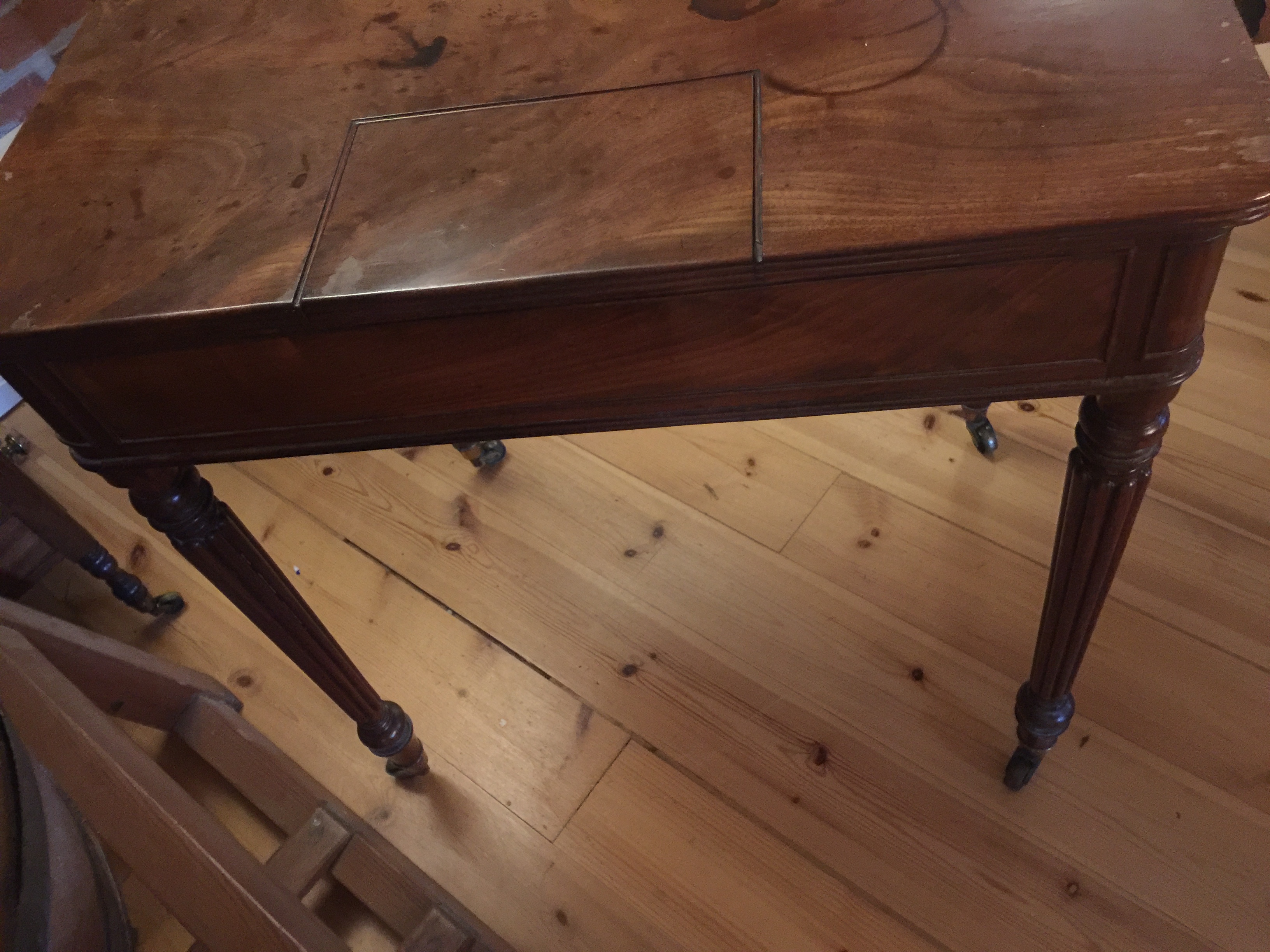 A Regency mahogany chamber table by Gillows of Lancaster - Image 6 of 8