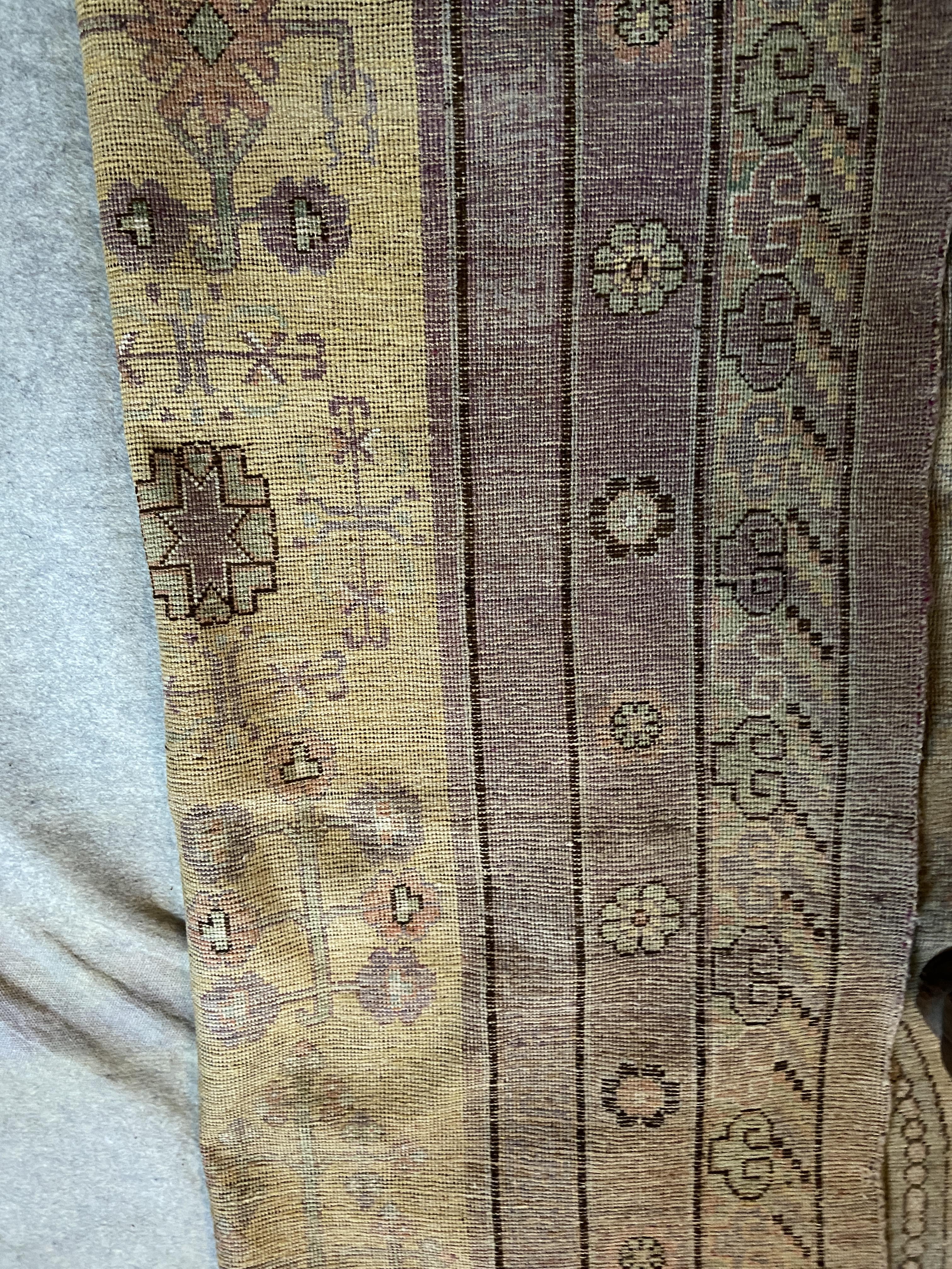 A Chinese Khotan carpet, circa 1920 - Image 21 of 25