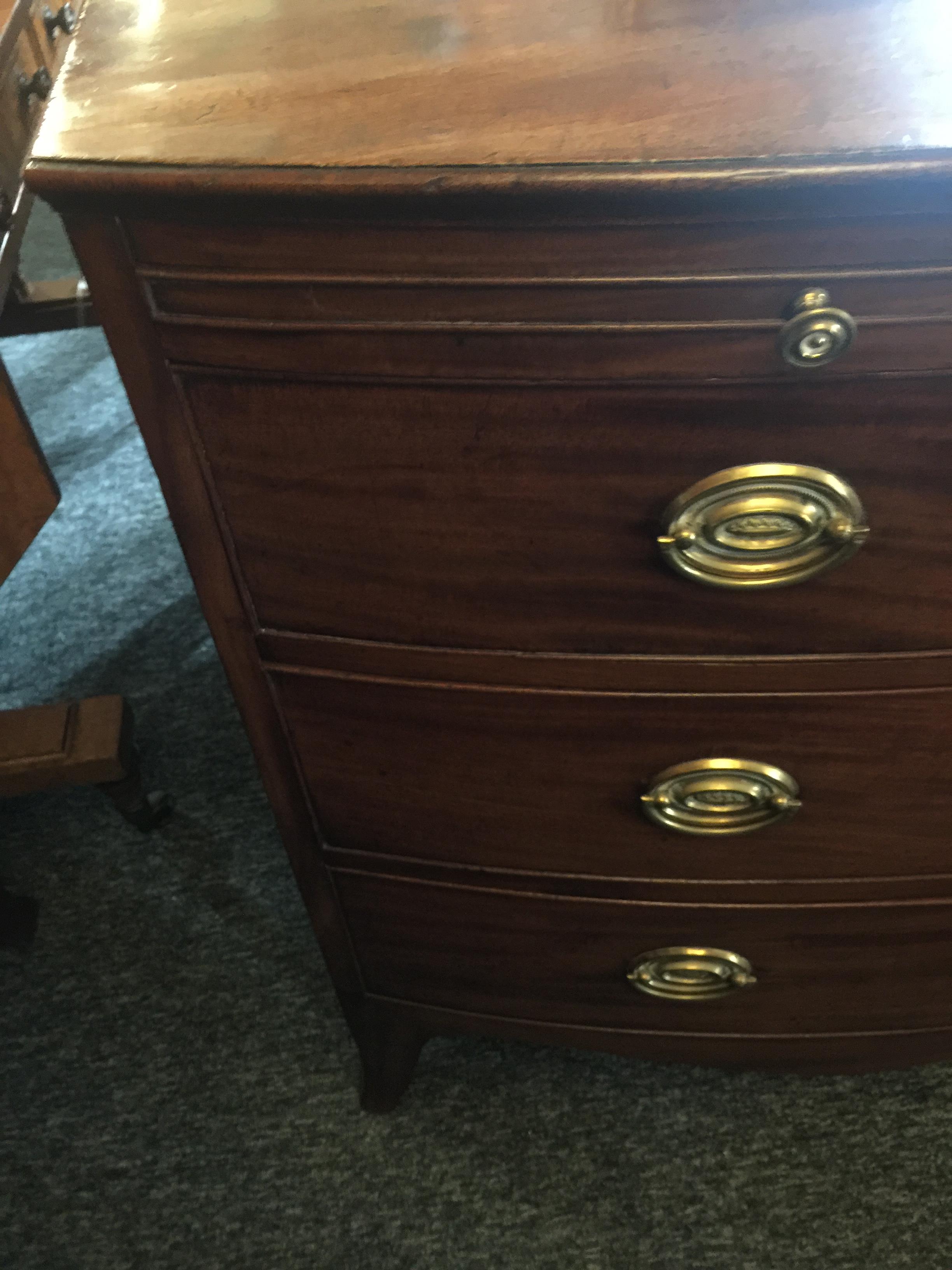 A Regency mahogany bowfront chest - Image 14 of 16