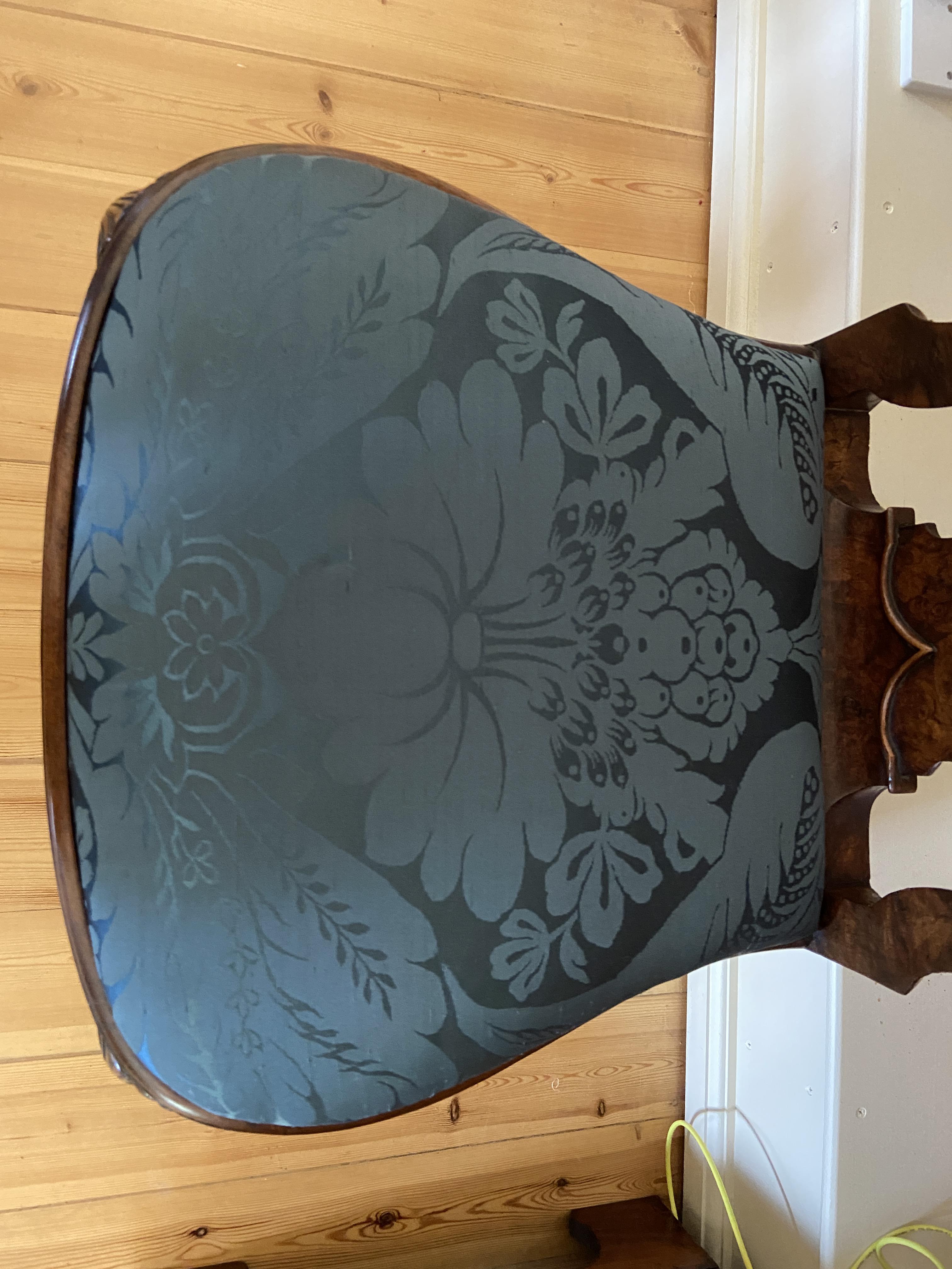A George II carved walnut side chair in the manner of Giles Grendey - Image 3 of 9