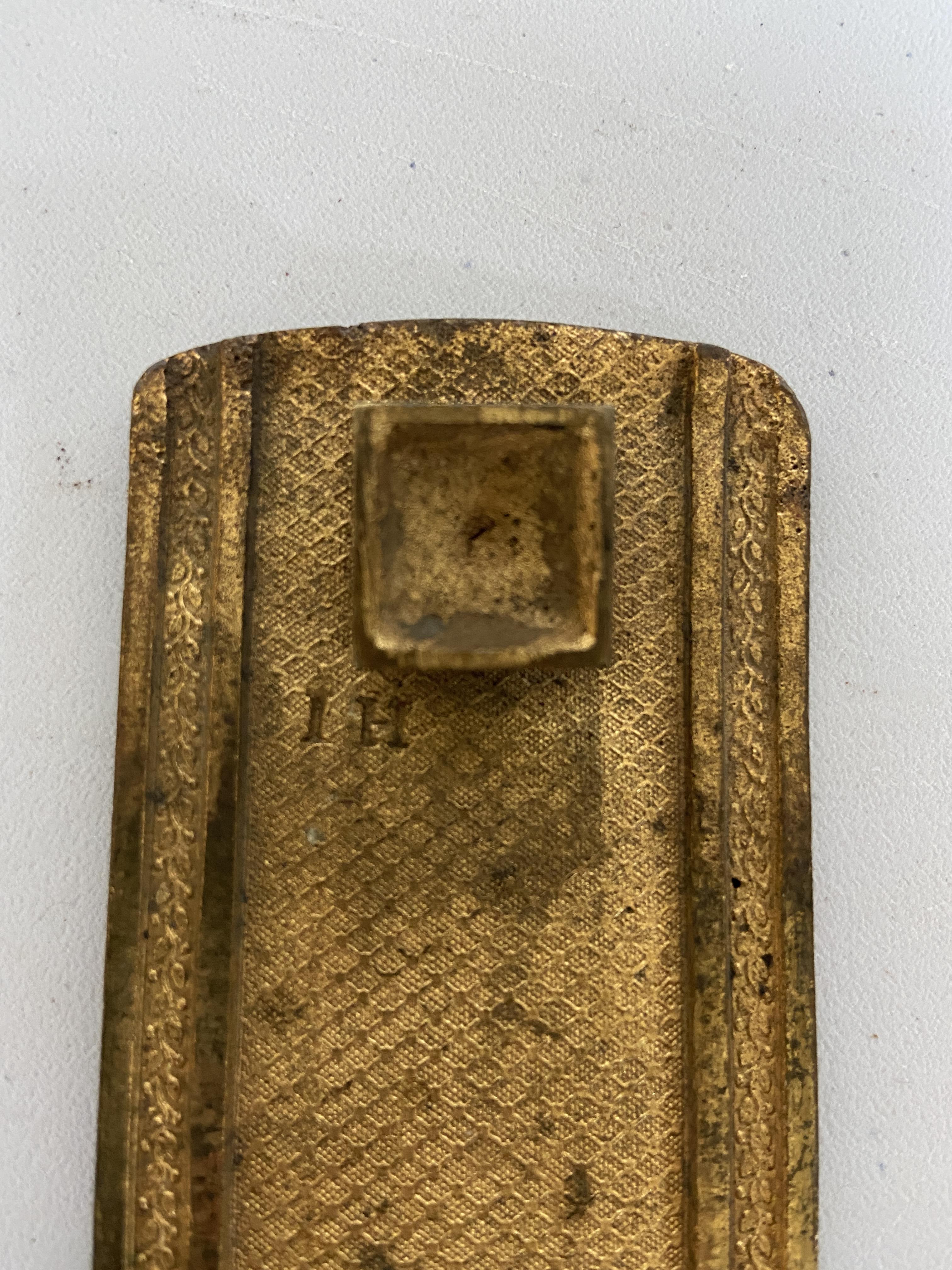 A pair of 19th century French gilt bronze curtain tie backs - Image 4 of 5